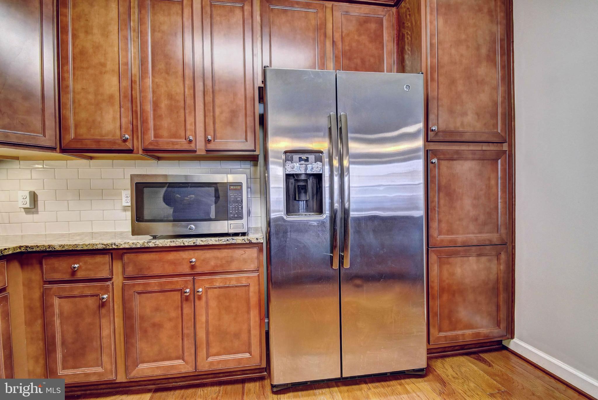 DISCOVERY SQUARE - Residential Lease