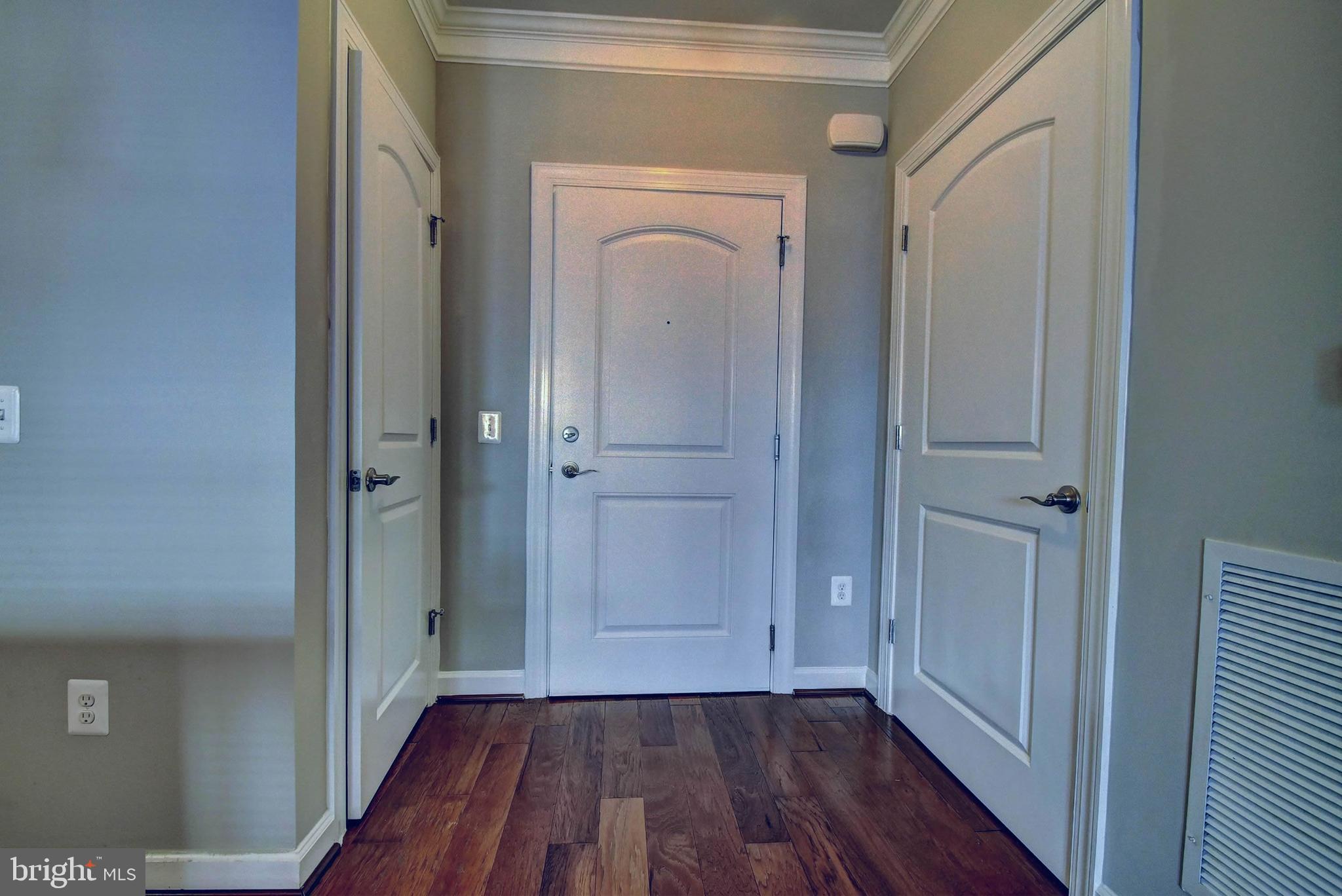 DISCOVERY SQUARE - Residential Lease