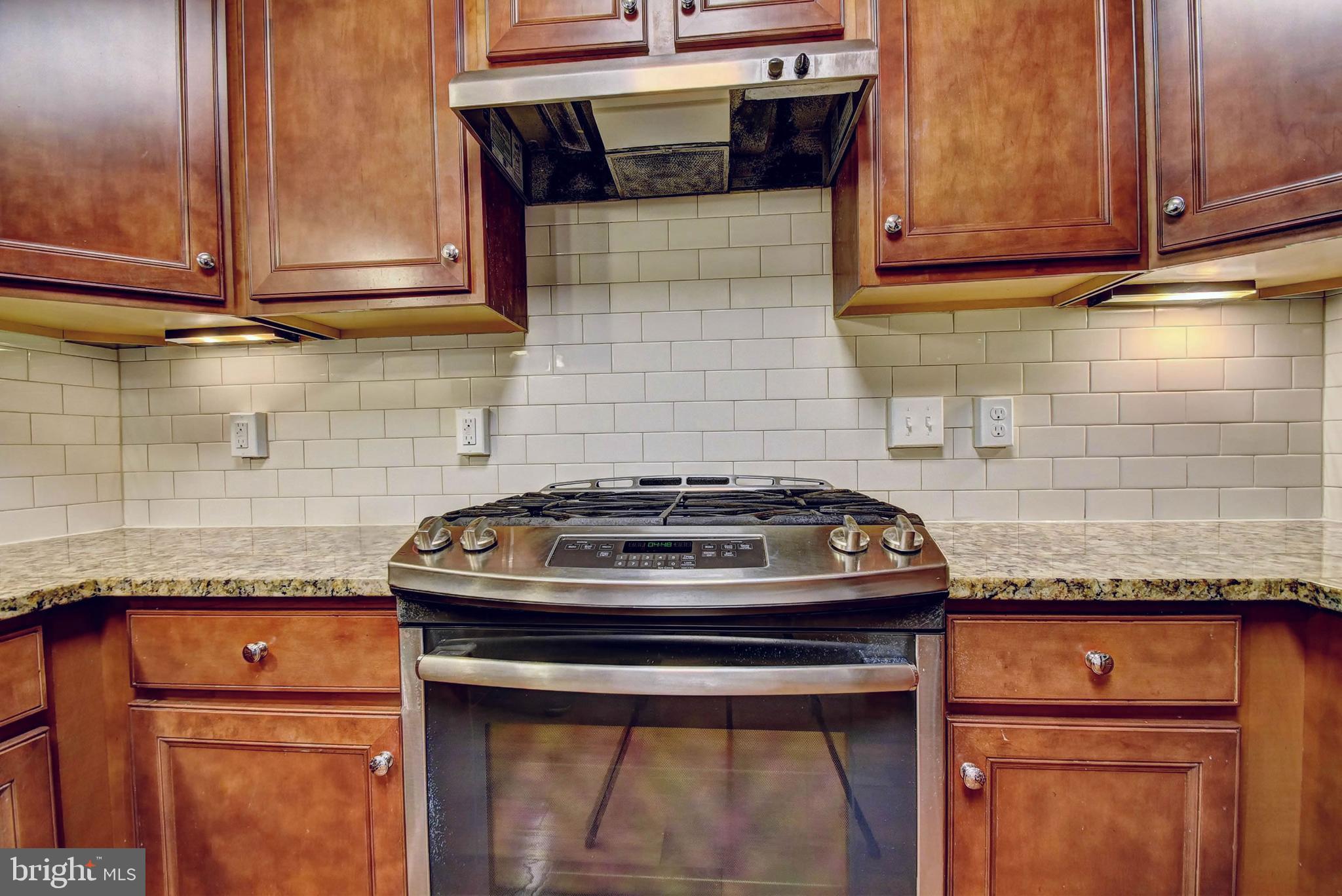 DISCOVERY SQUARE - Residential Lease