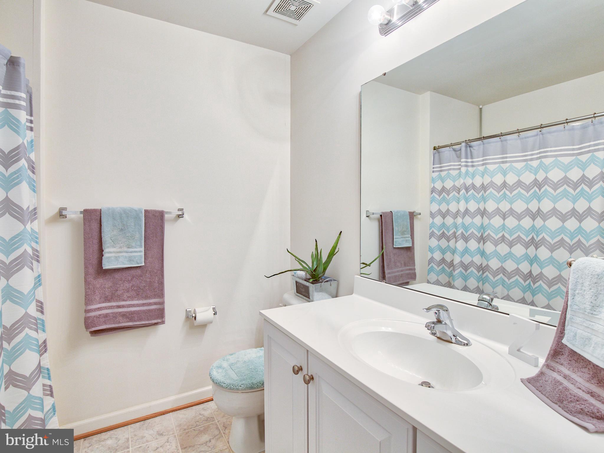 LAKELAND PLACE - Residential