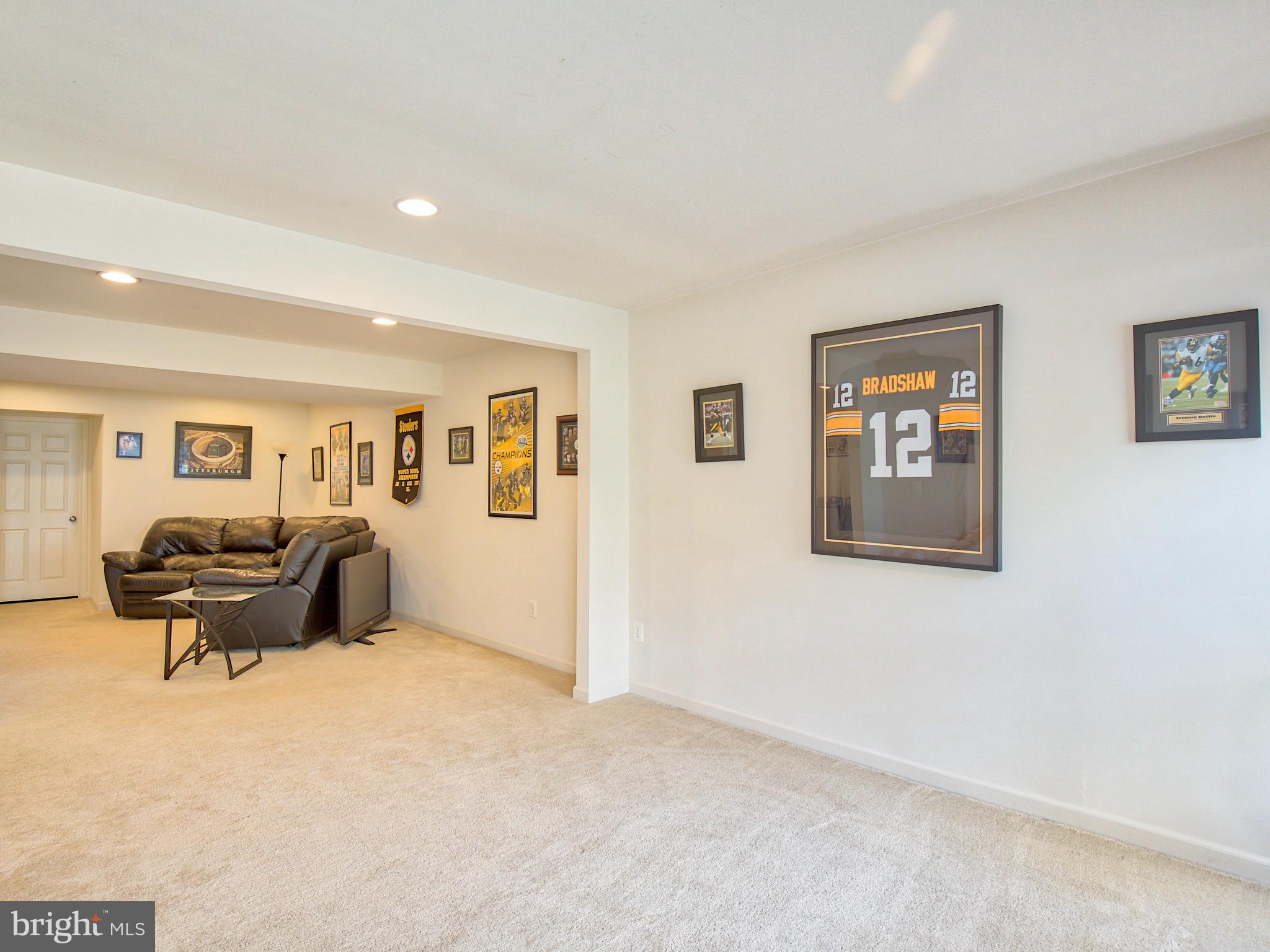 LAKELAND PLACE - Residential