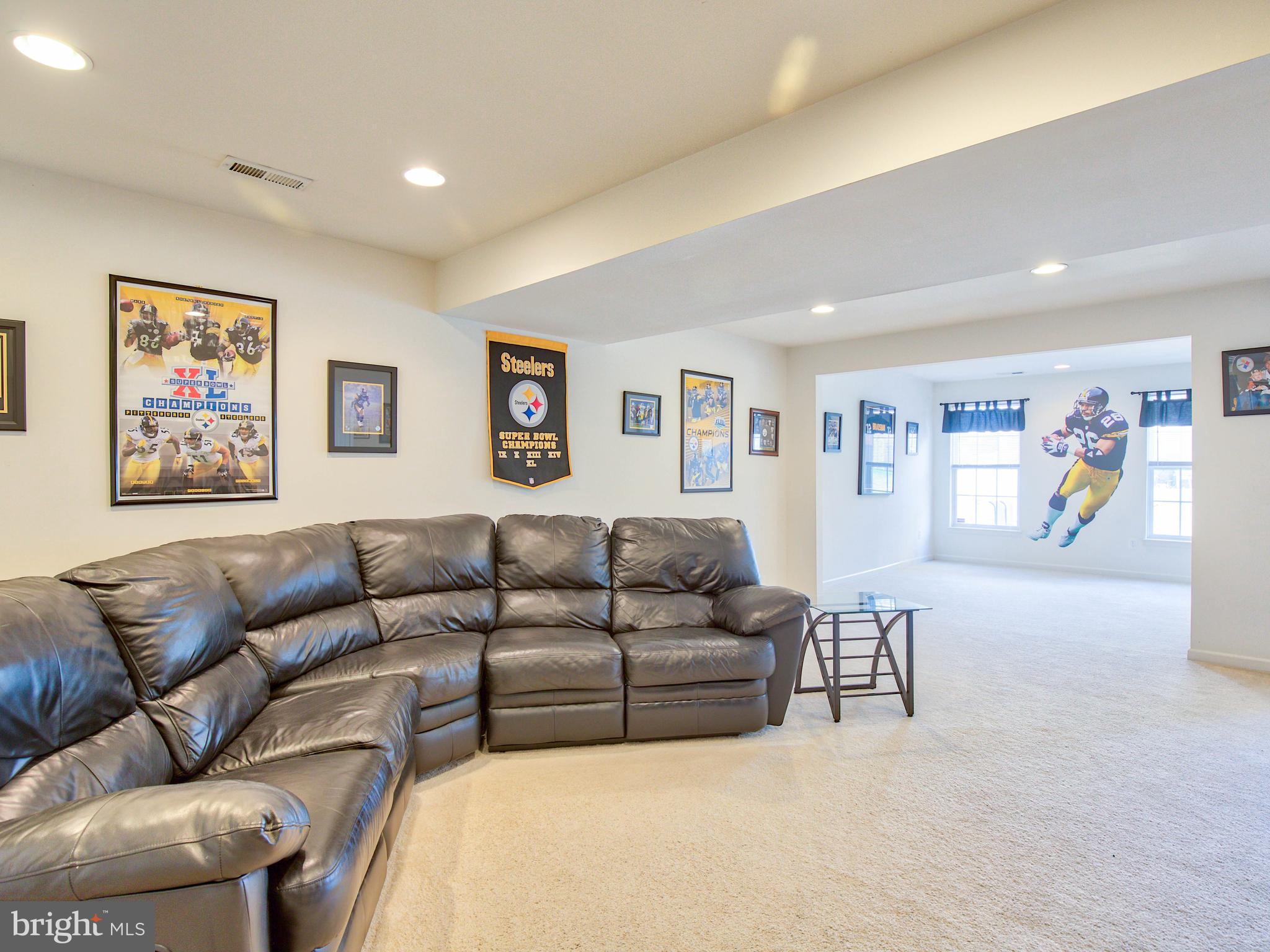 LAKELAND PLACE - Residential