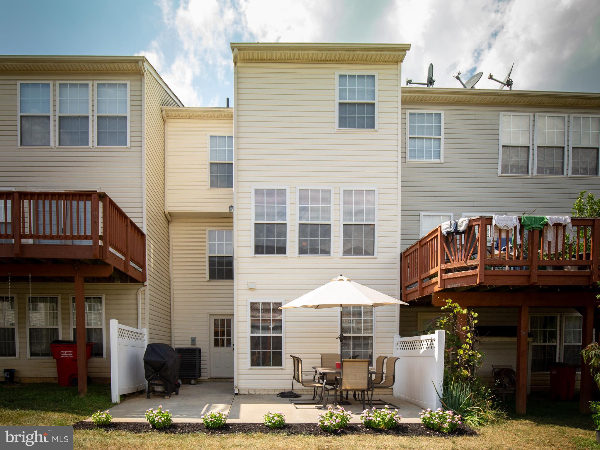 LAKELAND PLACE - Residential