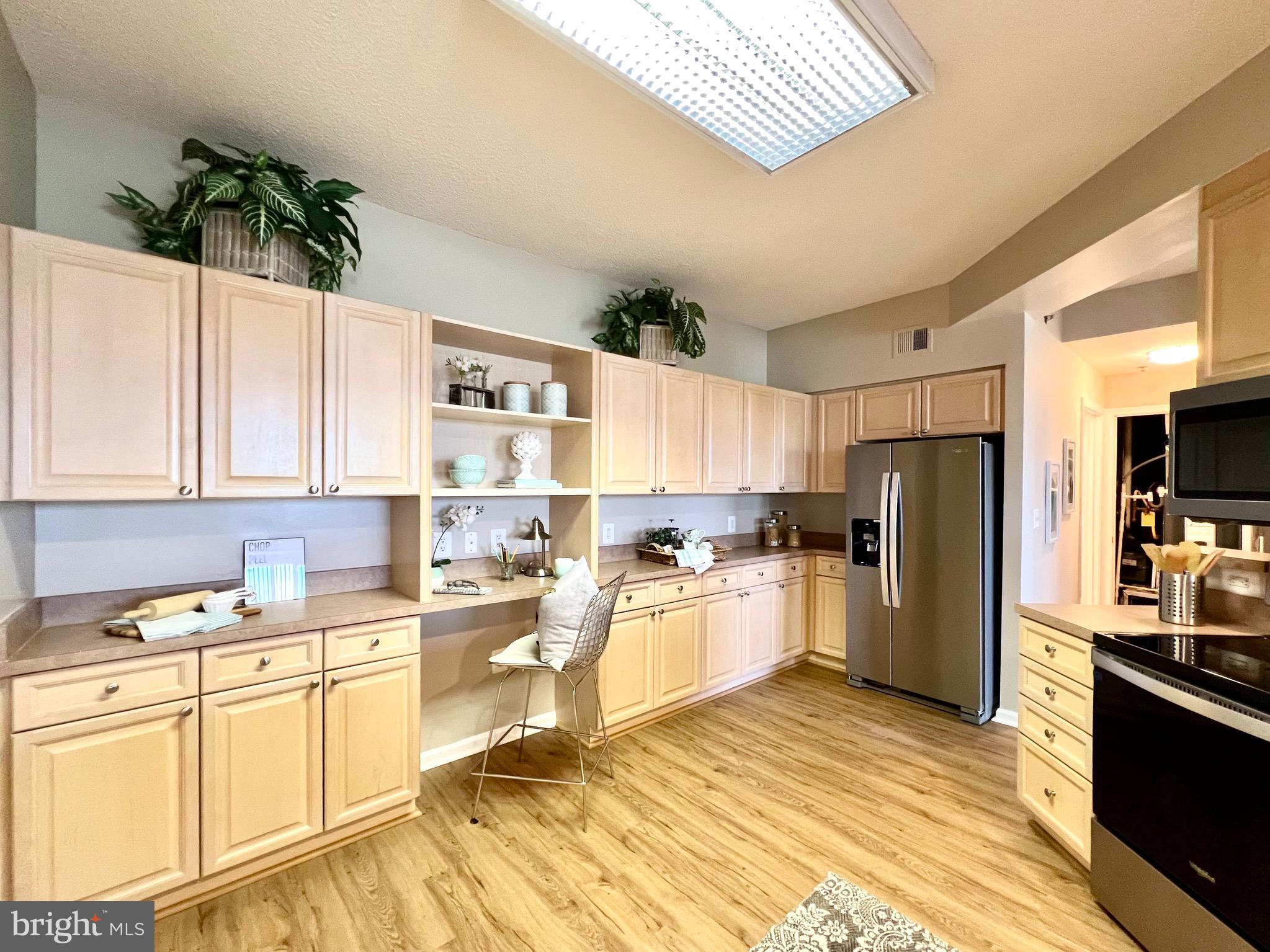 VANTAGE POINT WEST AT LW - Residential