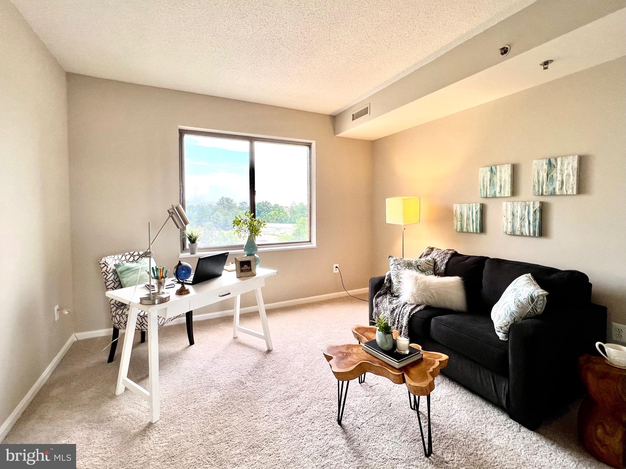 VANTAGE POINT WEST AT LW - Residential