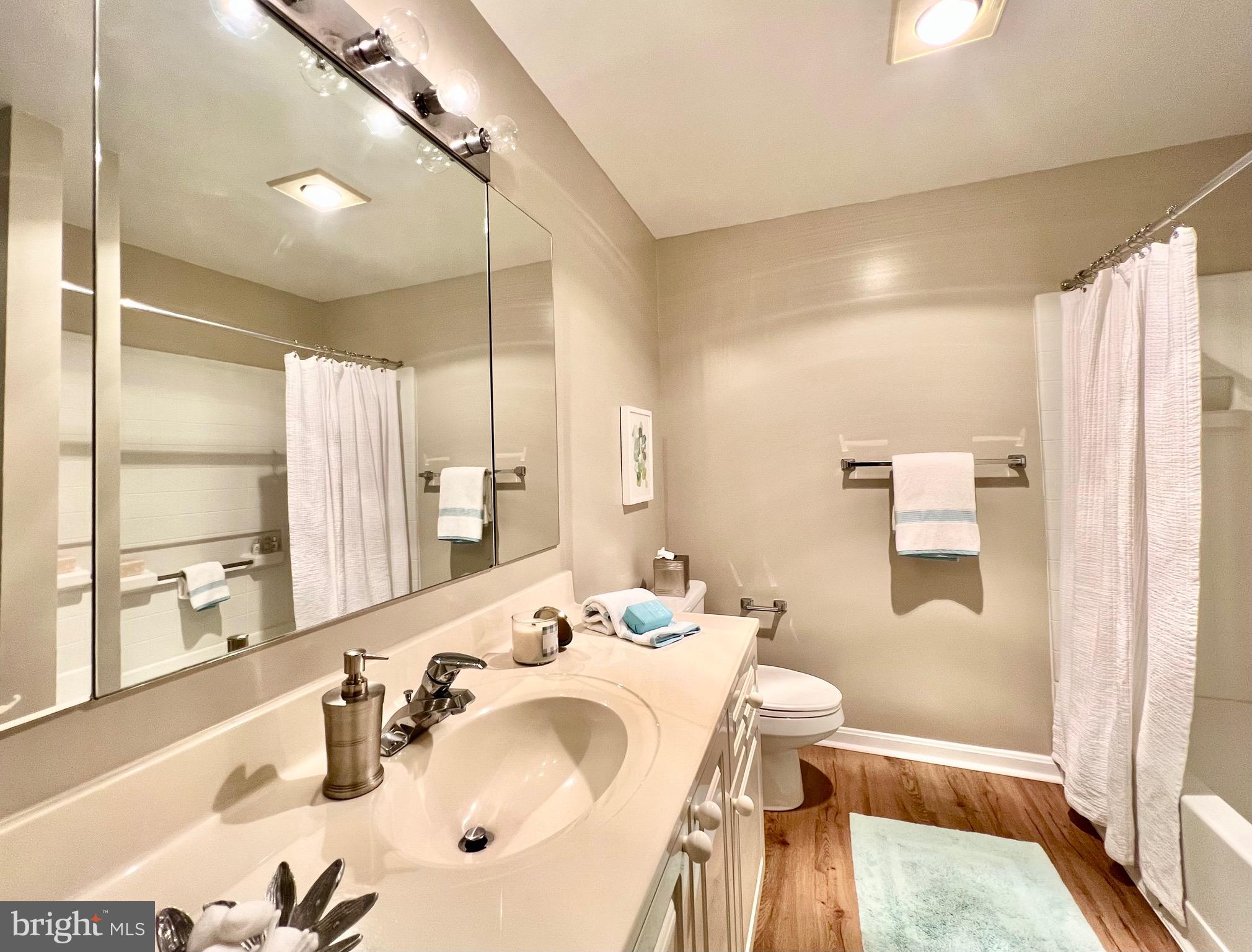 VANTAGE POINT WEST AT LW - Residential