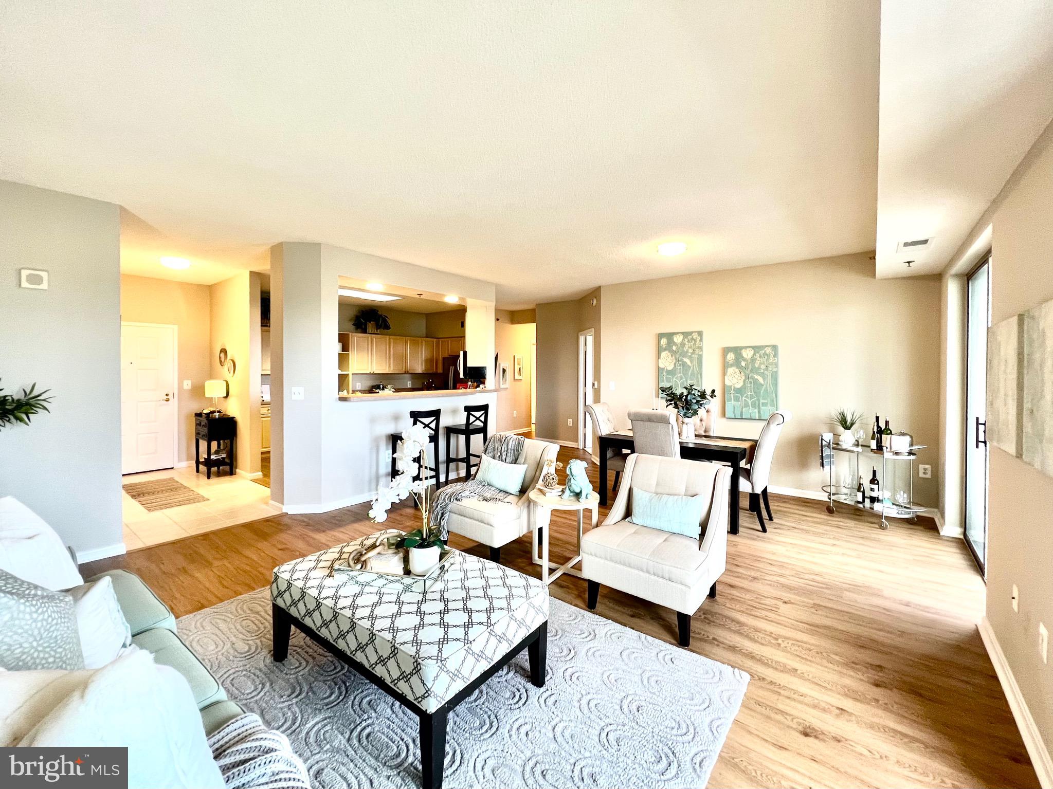 VANTAGE POINT WEST AT LW - Residential