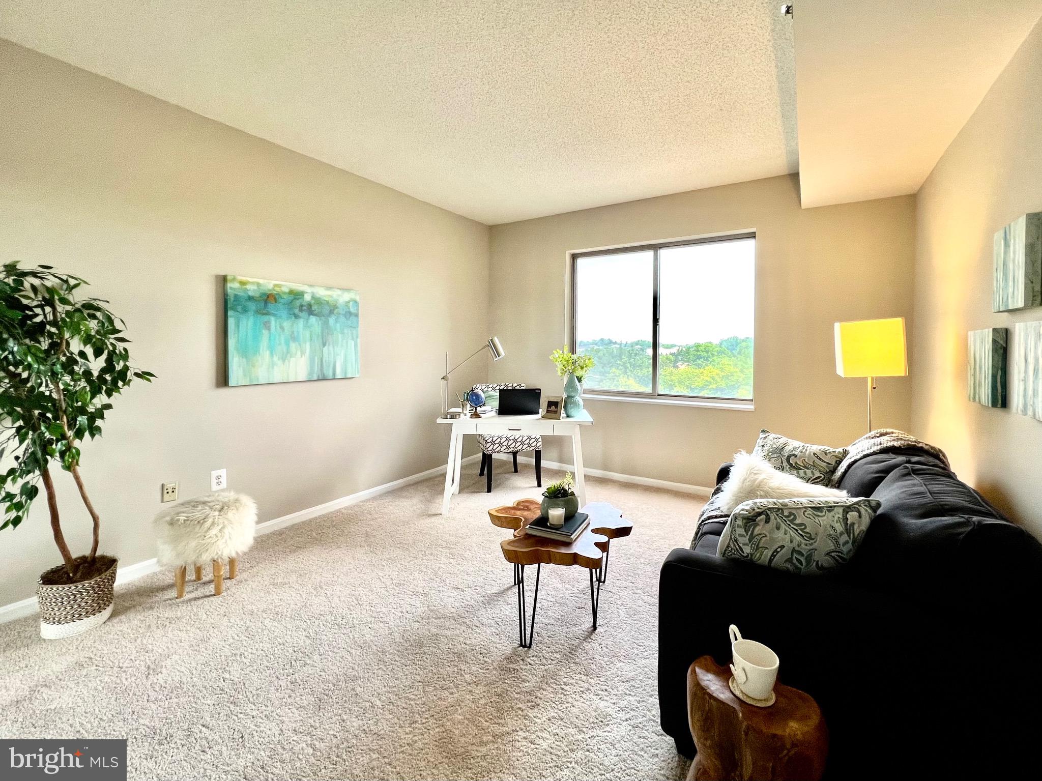 VANTAGE POINT WEST AT LW - Residential