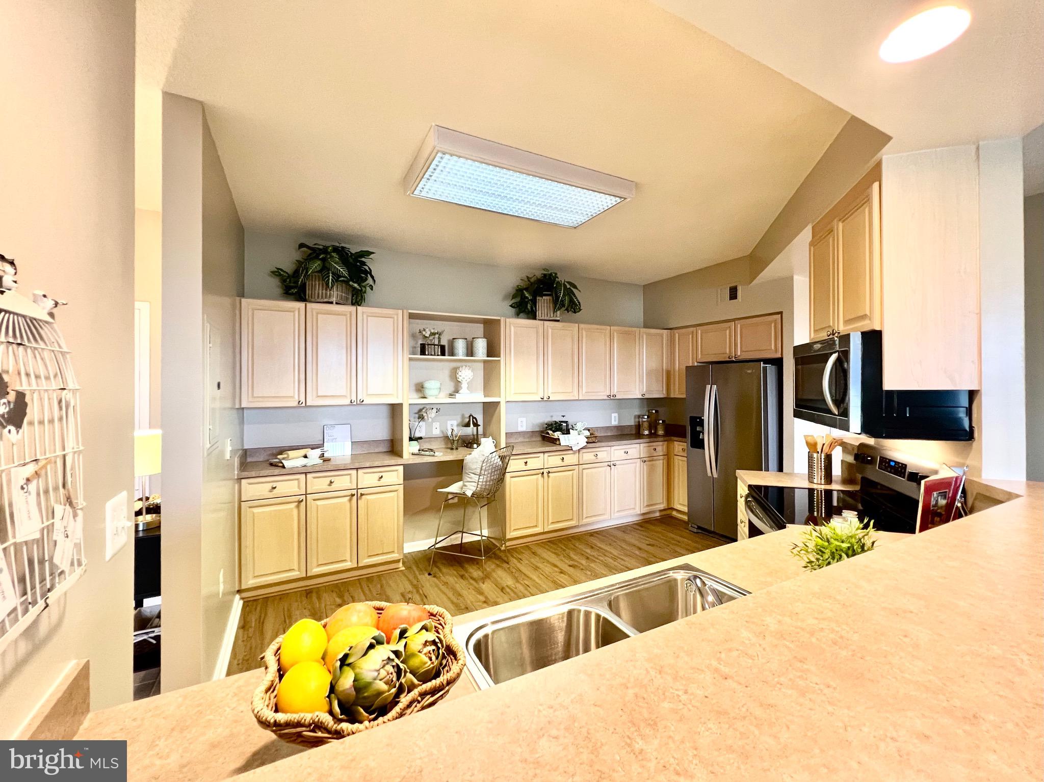 VANTAGE POINT WEST AT LW - Residential