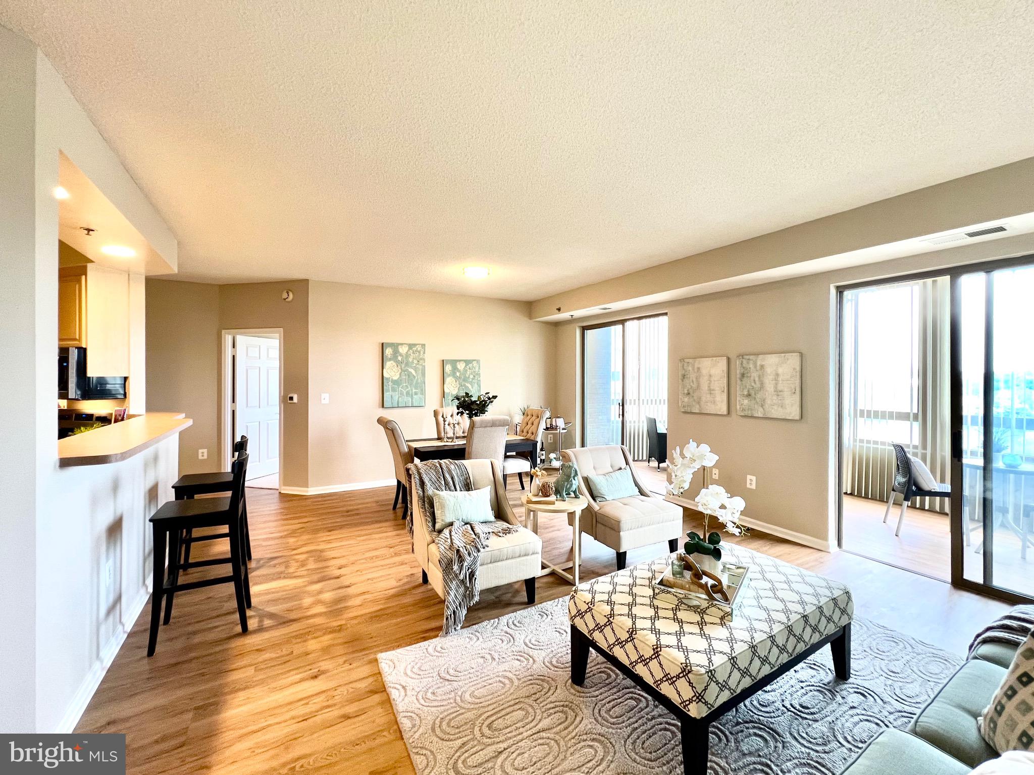 VANTAGE POINT WEST AT LW - Residential