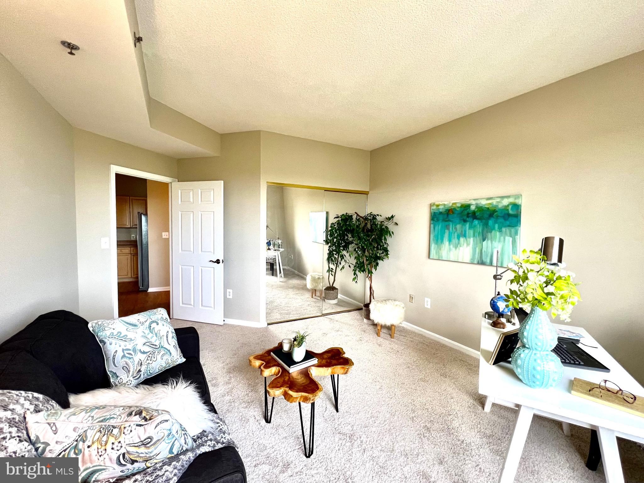 VANTAGE POINT WEST AT LW - Residential