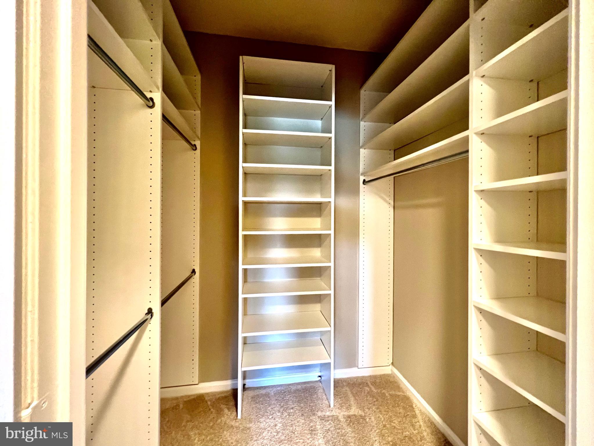 VANTAGE POINT WEST AT LW - Residential