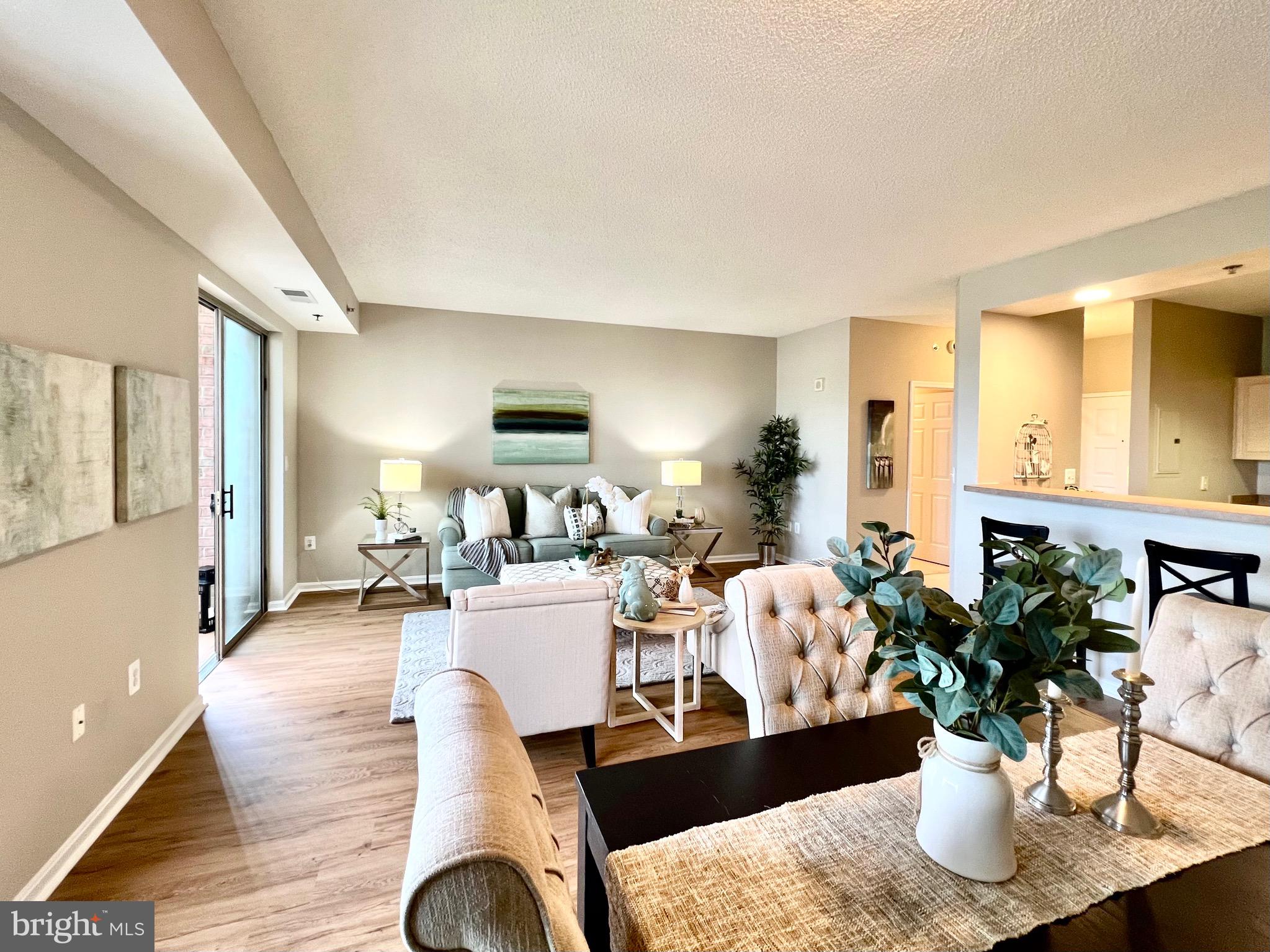 VANTAGE POINT WEST AT LW - Residential