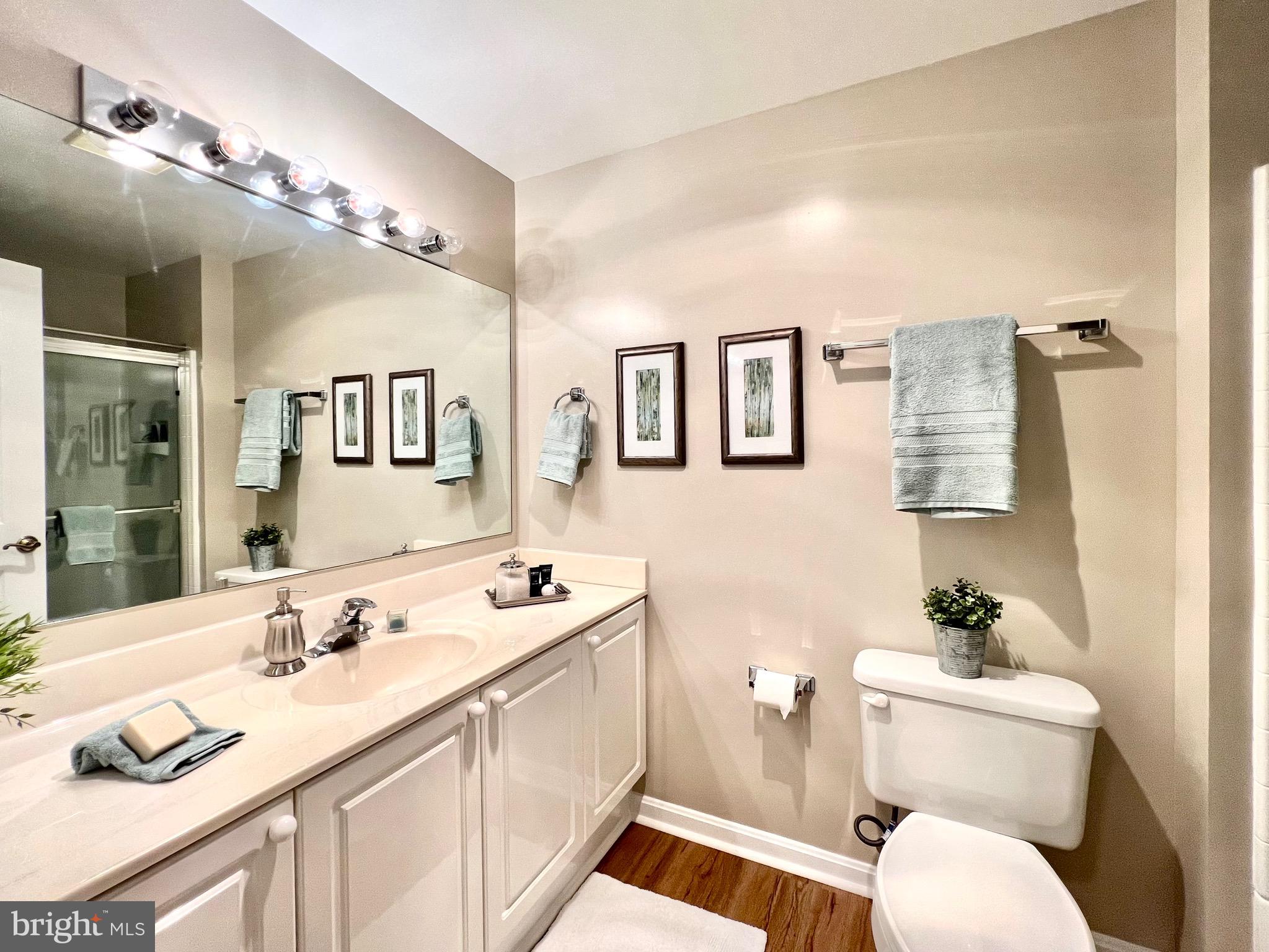 VANTAGE POINT WEST AT LW - Residential