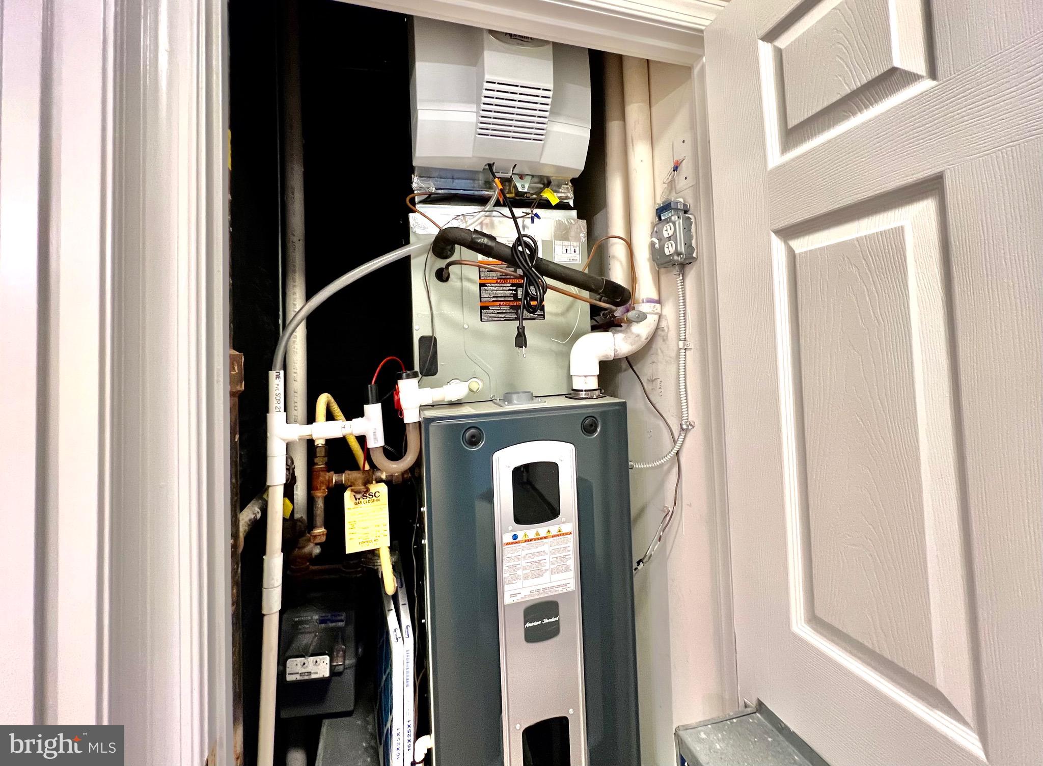 VANTAGE POINT WEST AT LW - Residential