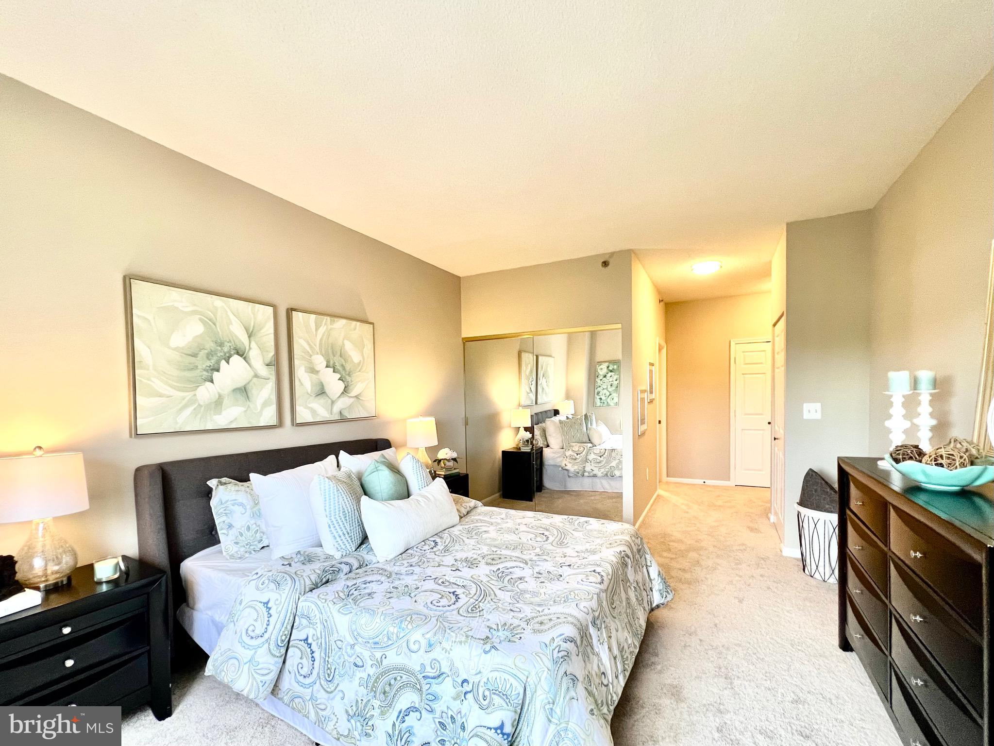 VANTAGE POINT WEST AT LW - Residential