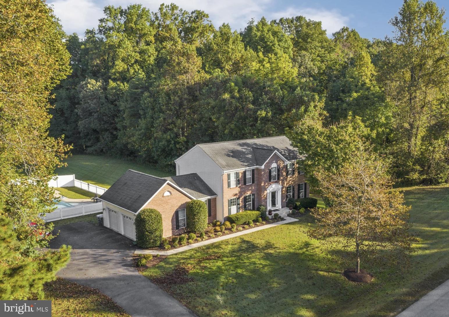 CARRIAGE CROSSING - Residential