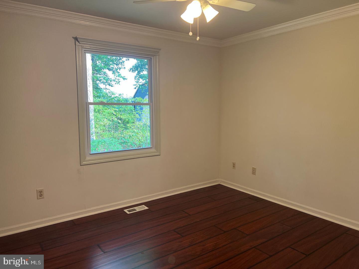 LAKE OF THE WOODS - Residential Lease