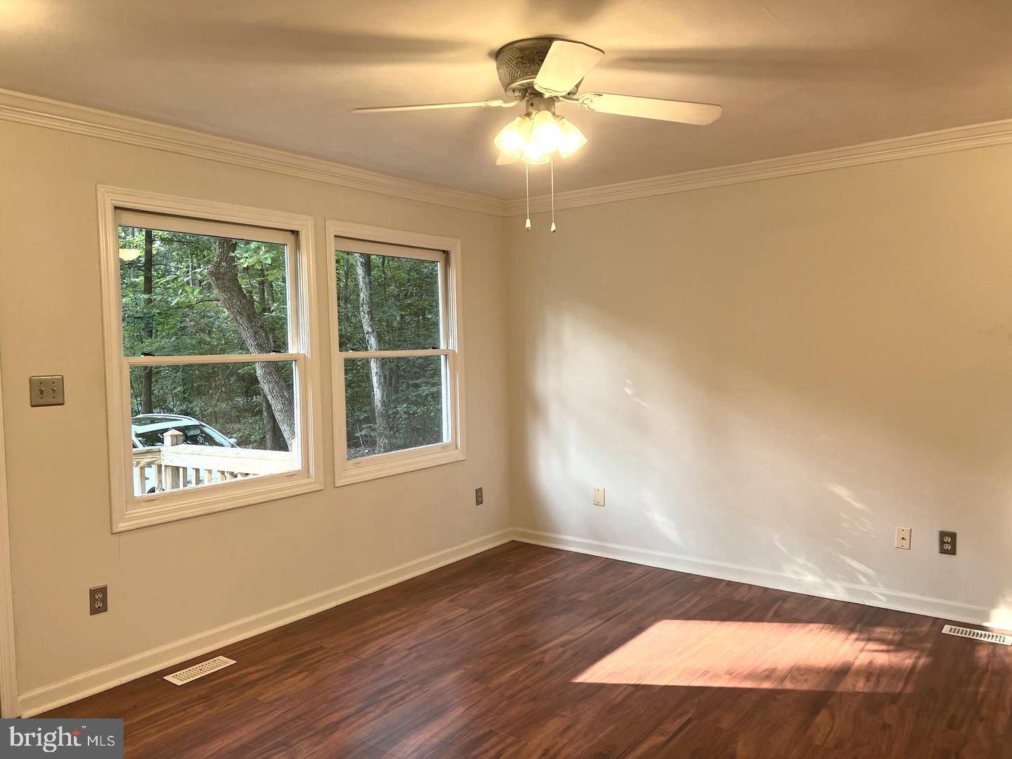 LAKE OF THE WOODS - Residential Lease