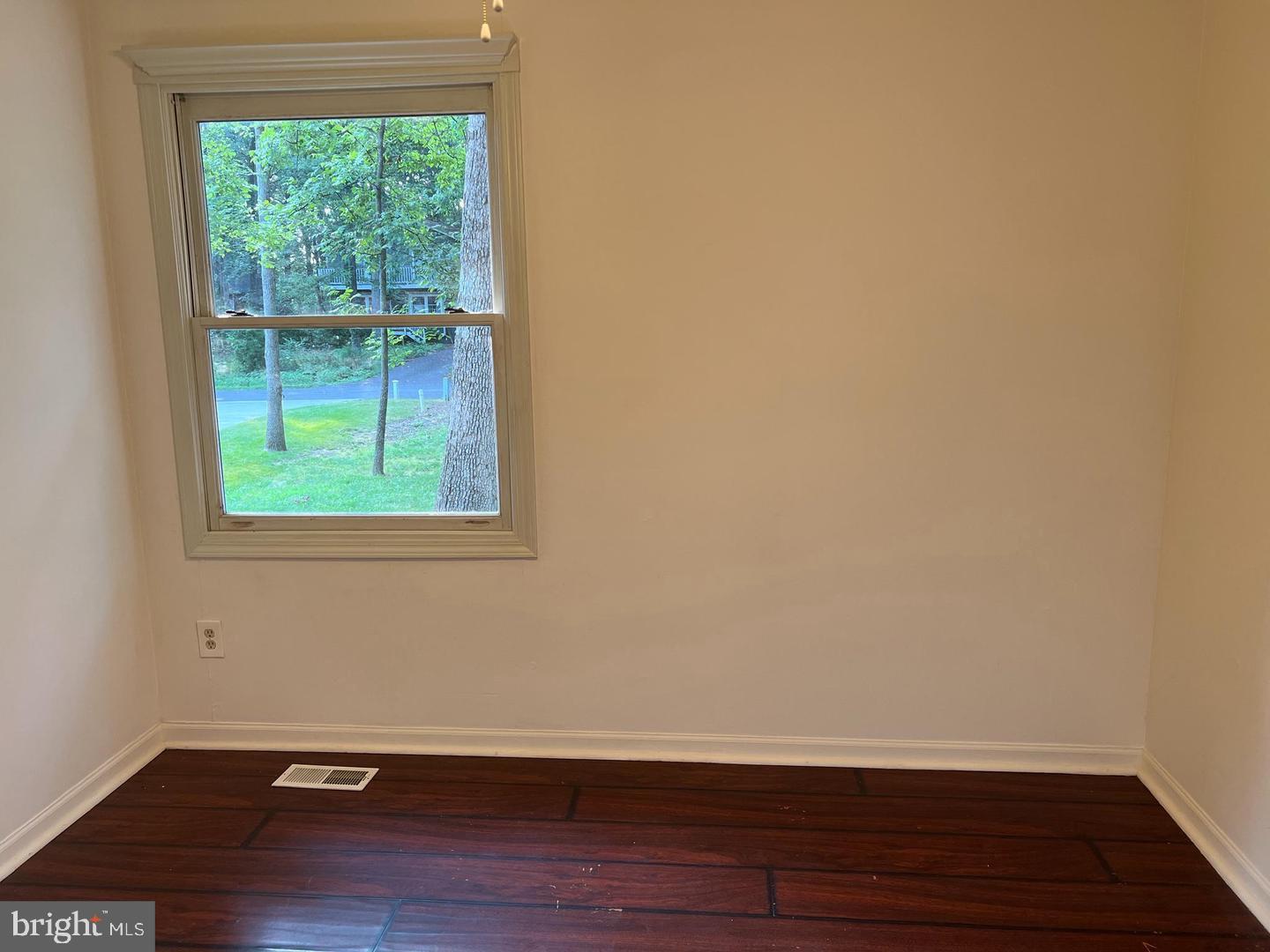 LAKE OF THE WOODS - Residential Lease