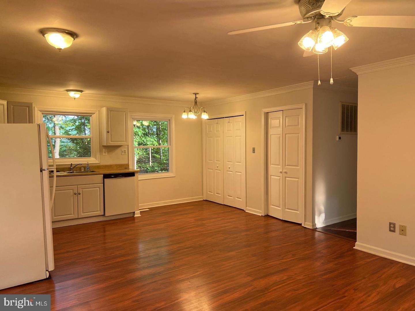 LAKE OF THE WOODS - Residential Lease