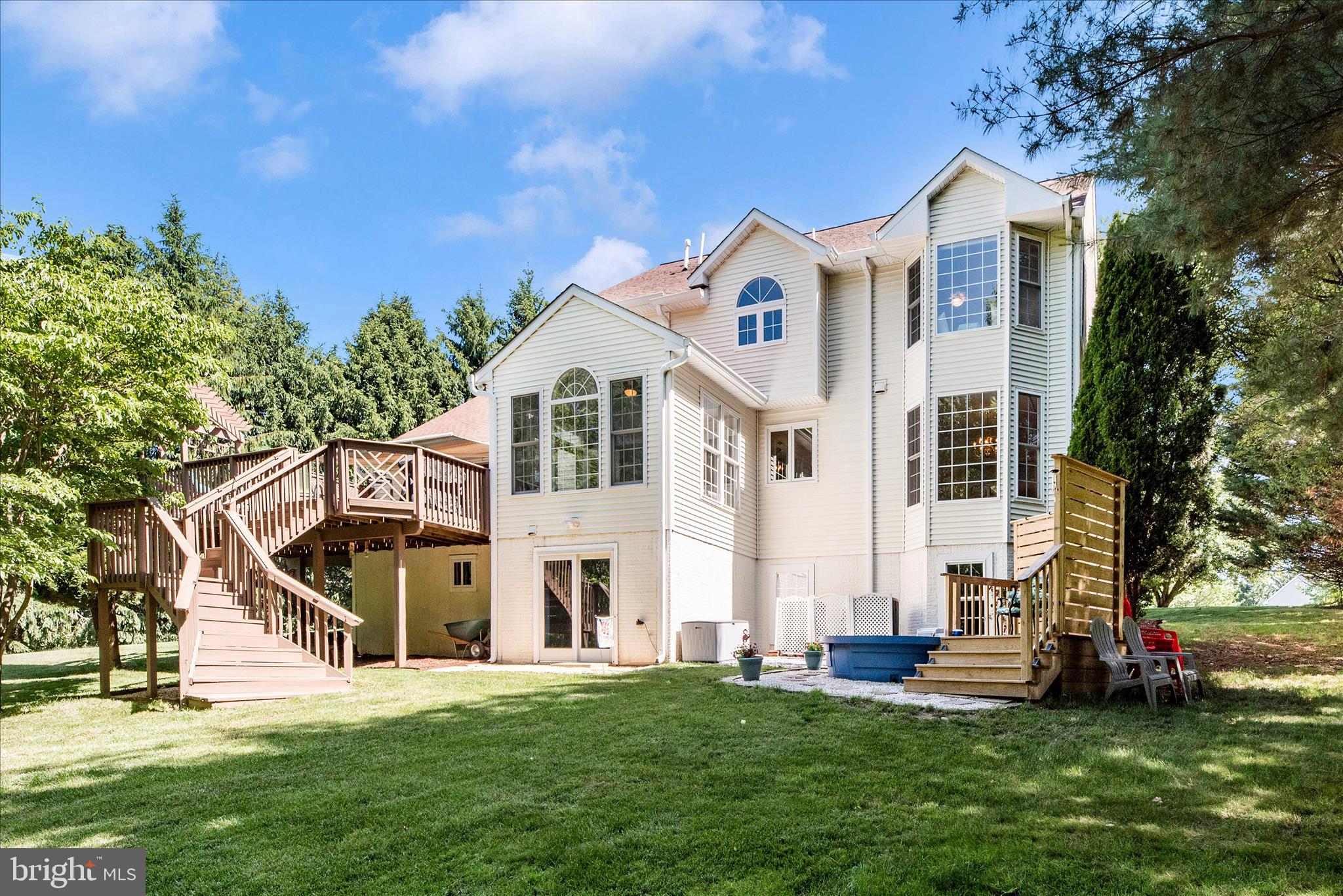 3045 AVERLEY ROAD