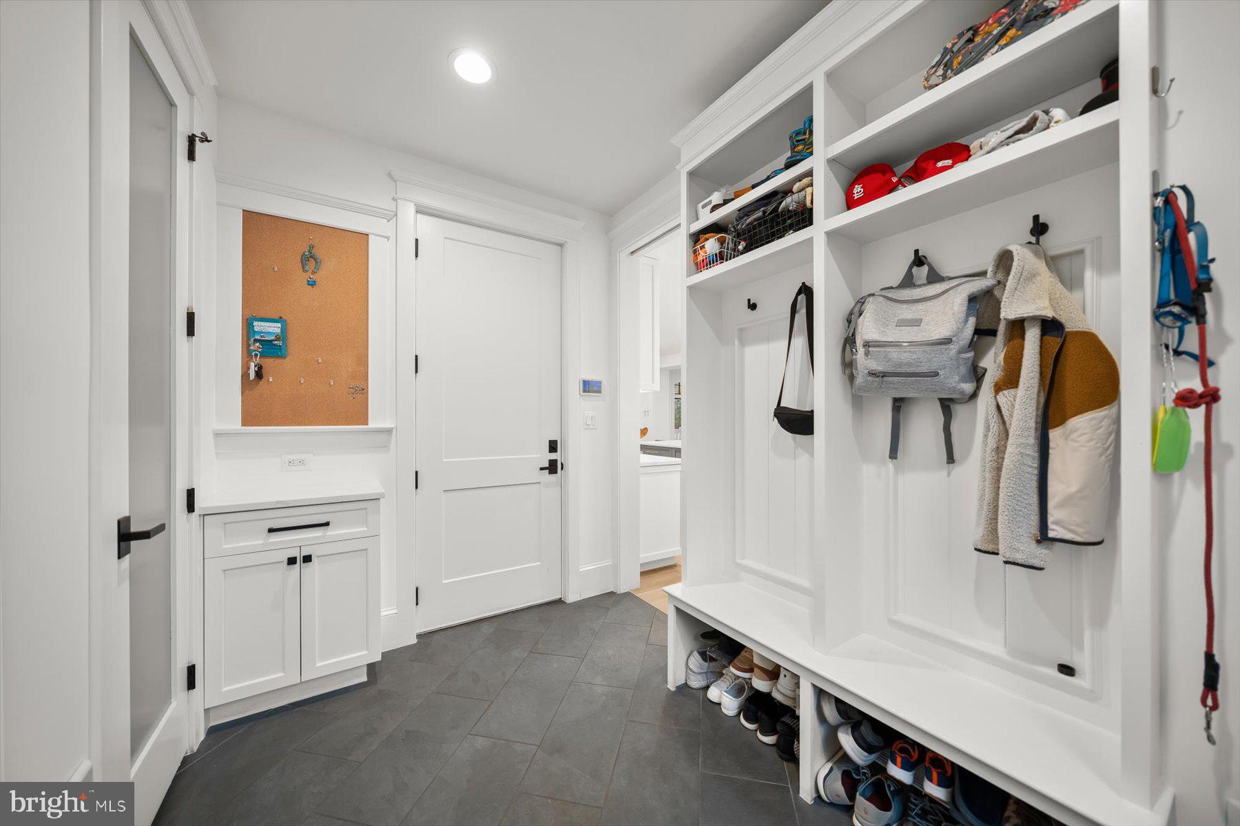 BRADLEY HILLS - Residential