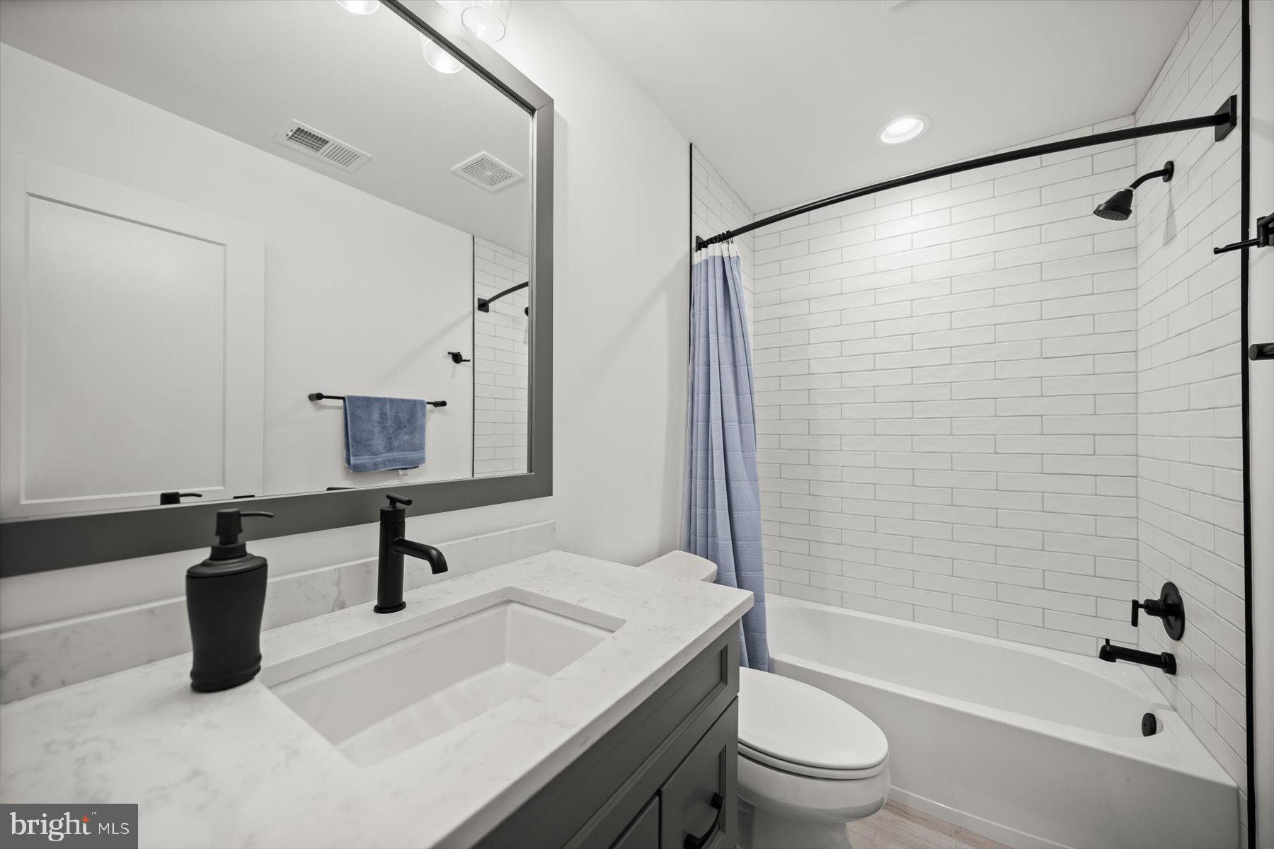 BRADLEY HILLS - Residential