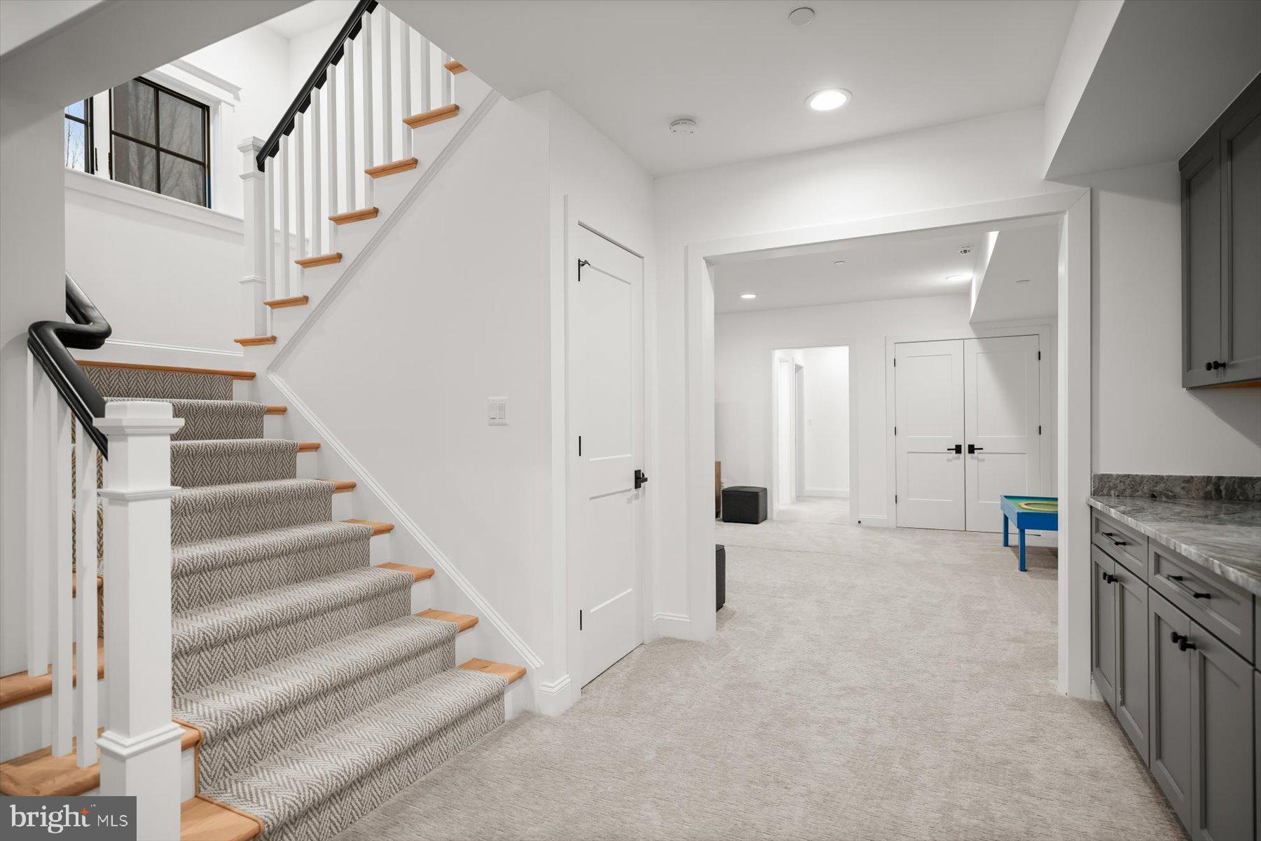 BRADLEY HILLS - Residential