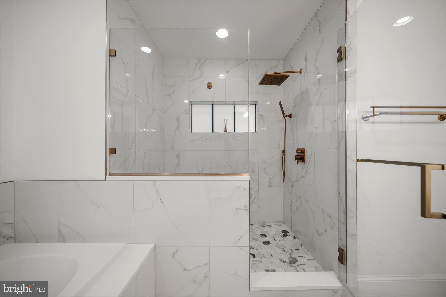 BRADLEY HILLS - Residential