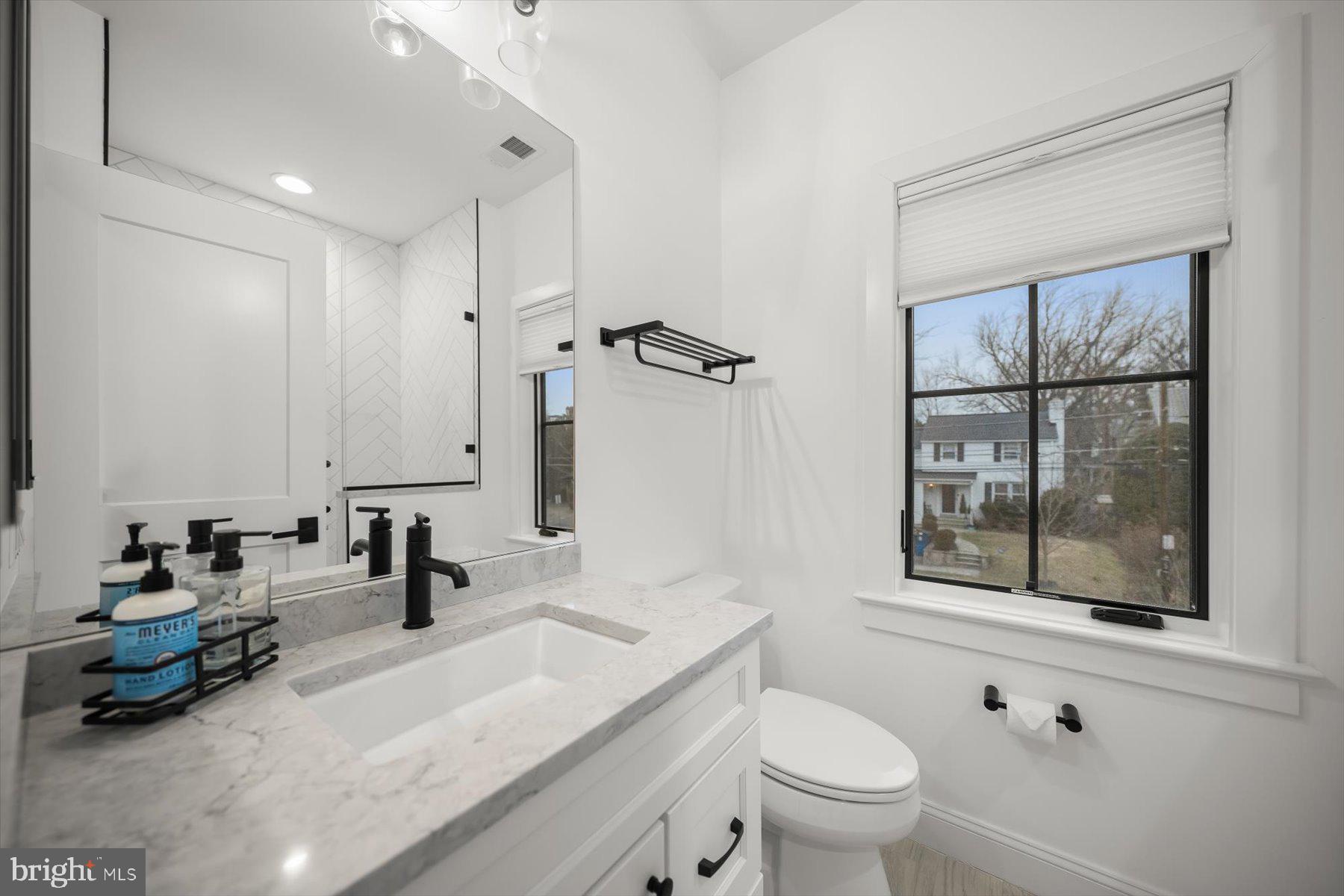 BRADLEY HILLS - Residential