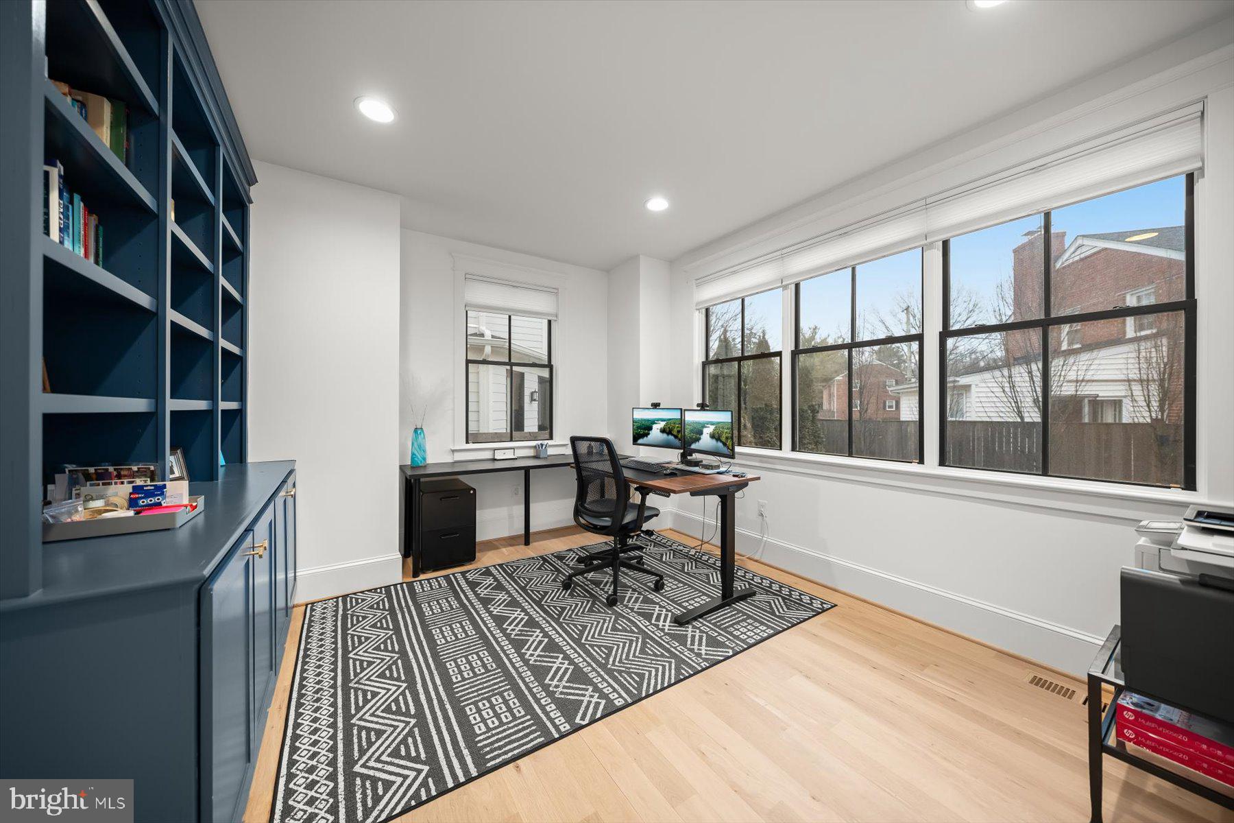 BRADLEY HILLS - Residential