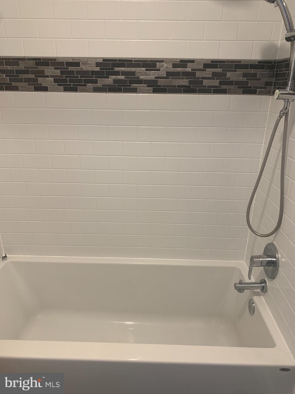 ABBOTT COMMONS - Residential Lease