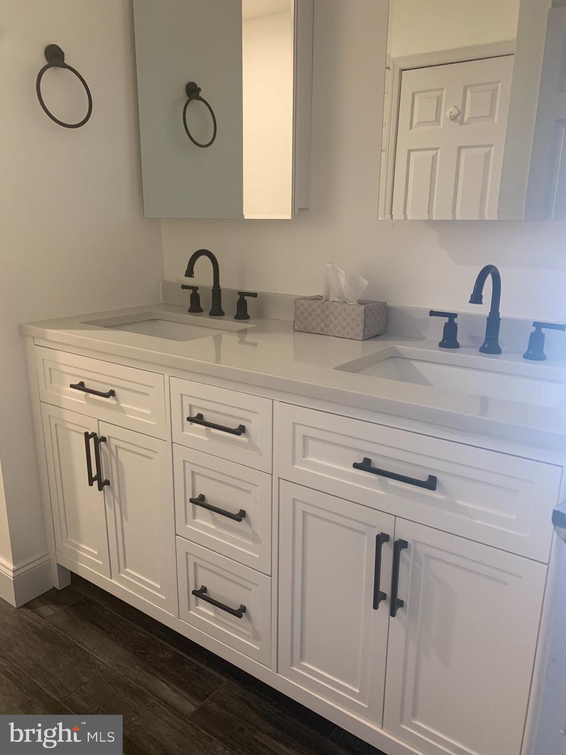 ABBOTT COMMONS - Residential Lease