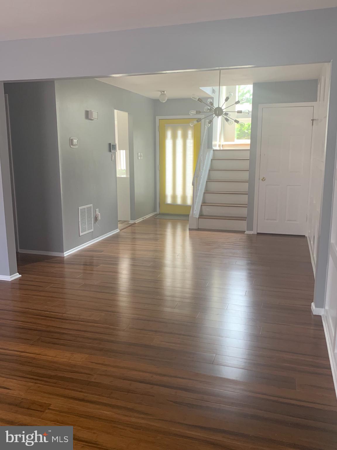 ABBOTT COMMONS - Residential Lease