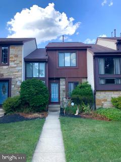 ABBOTT COMMONS - Residential Lease