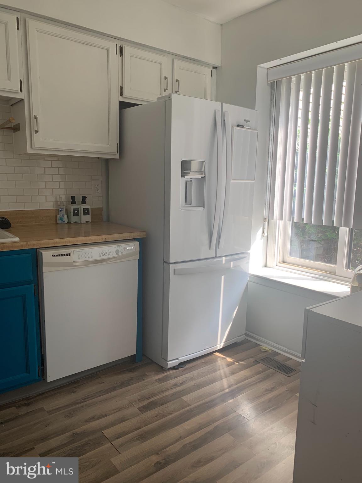 ABBOTT COMMONS - Residential Lease