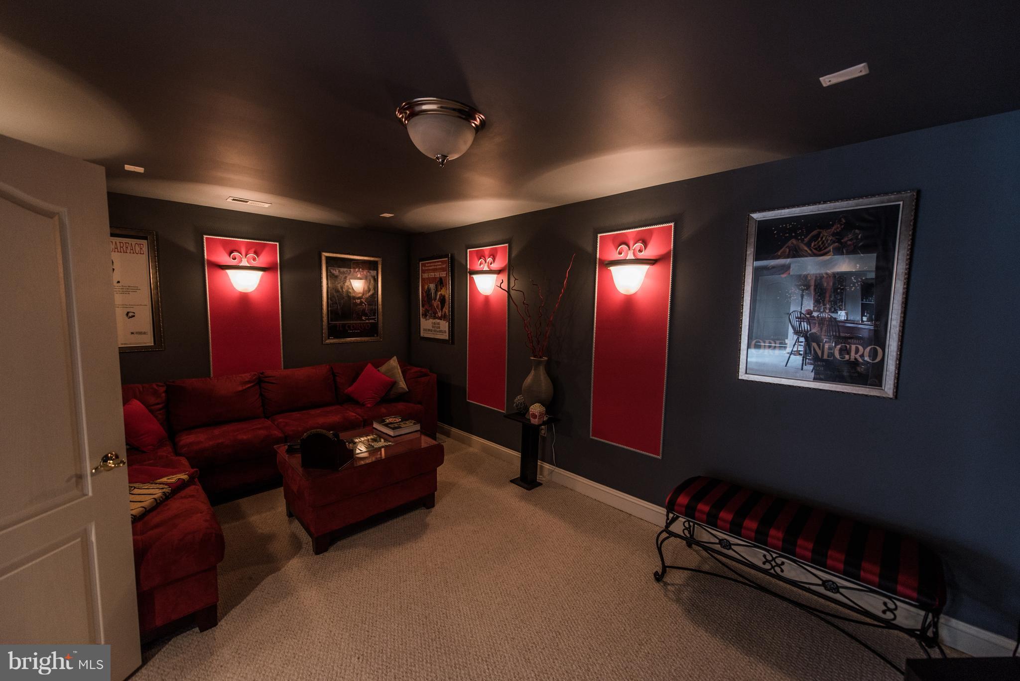 HAMMONDS MILL - Residential