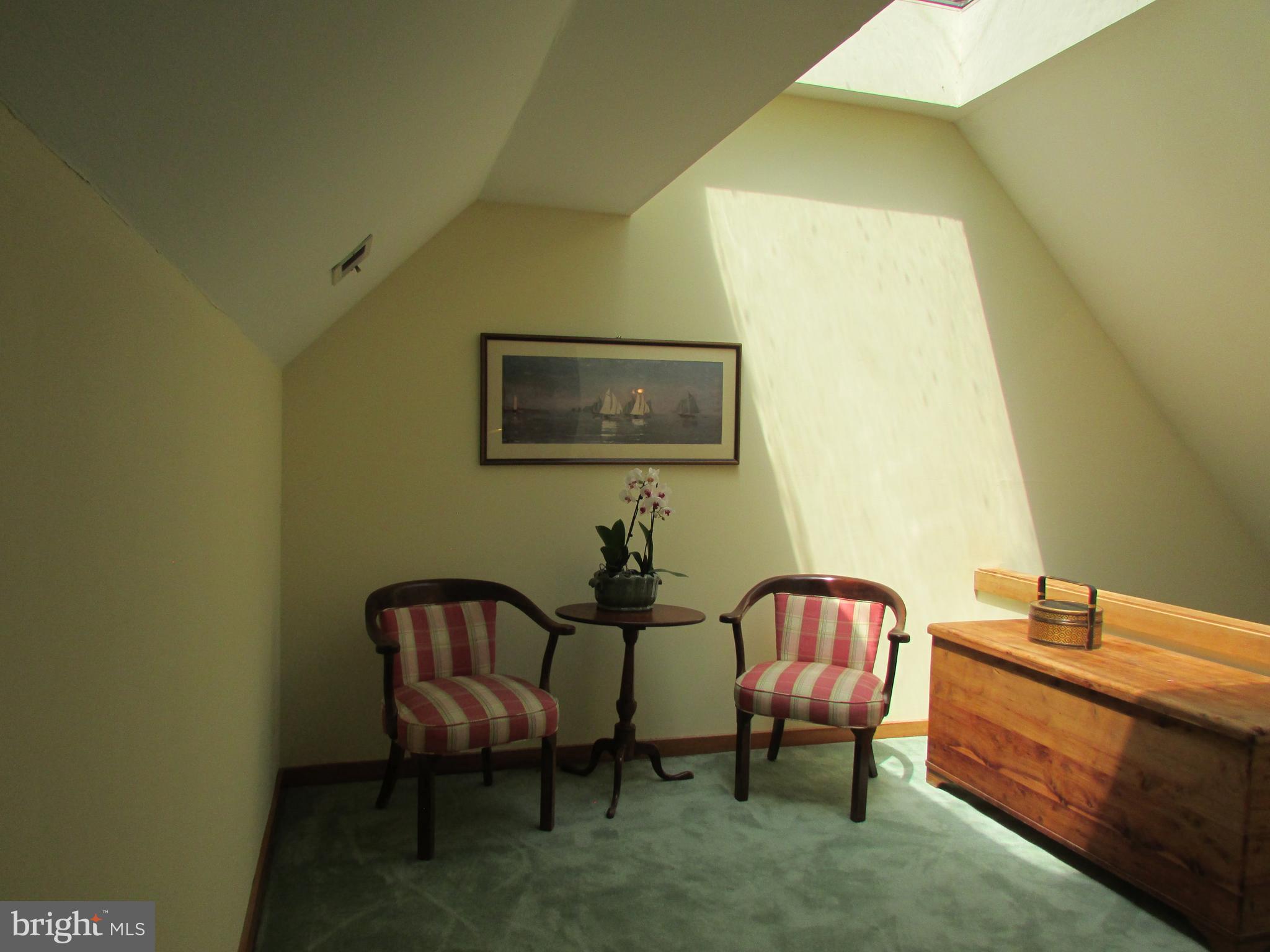 CHESTNUT HILL - Residential