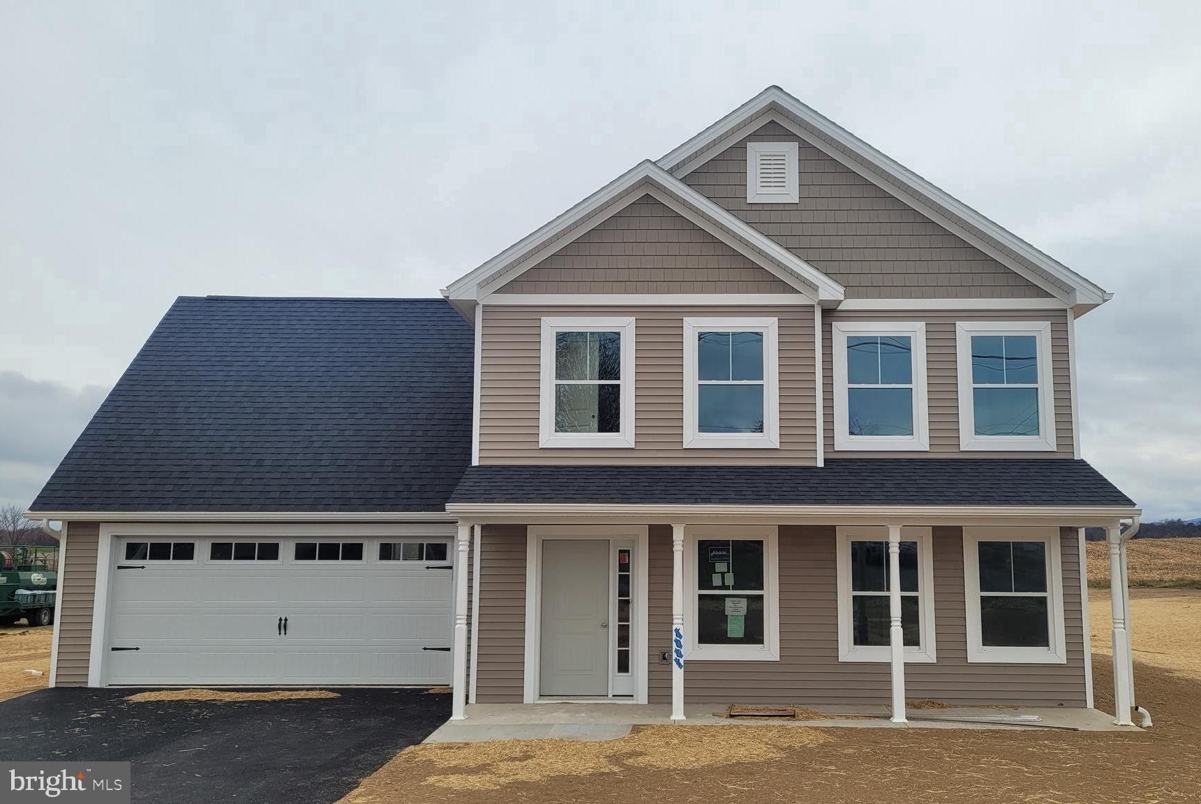 CAPITAL ESTATES - Residential
