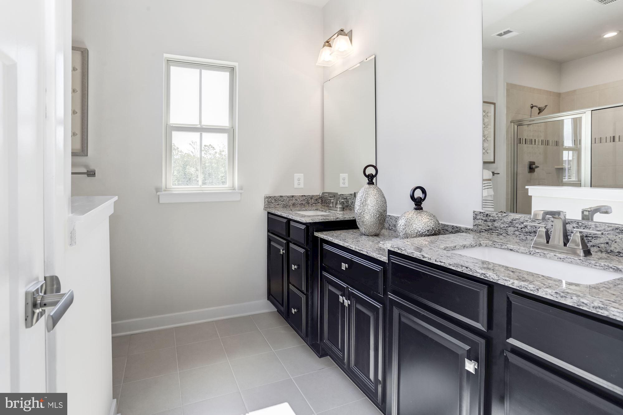 LAKE LINGANORE - Residential