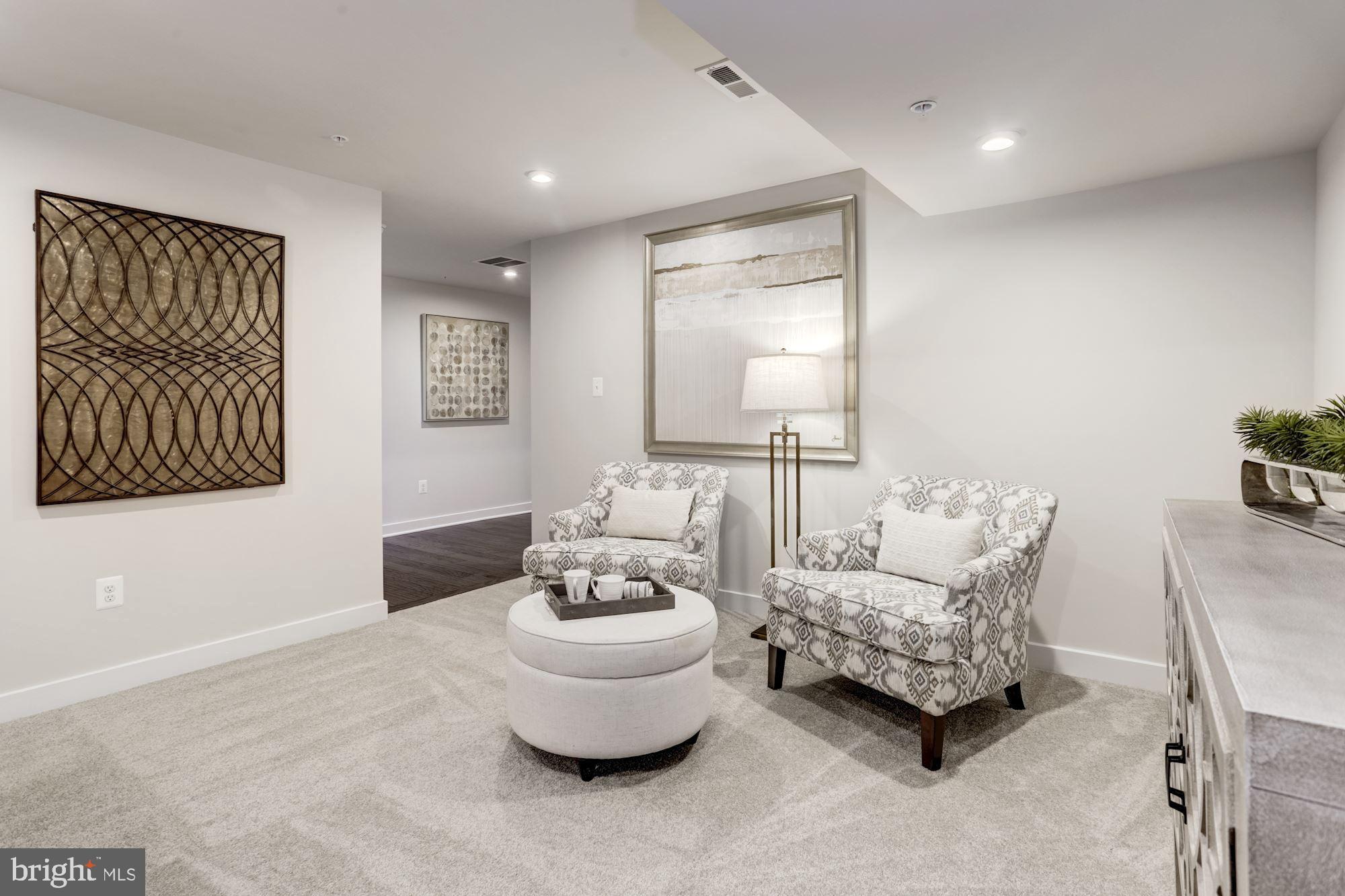 LAKE LINGANORE - Residential