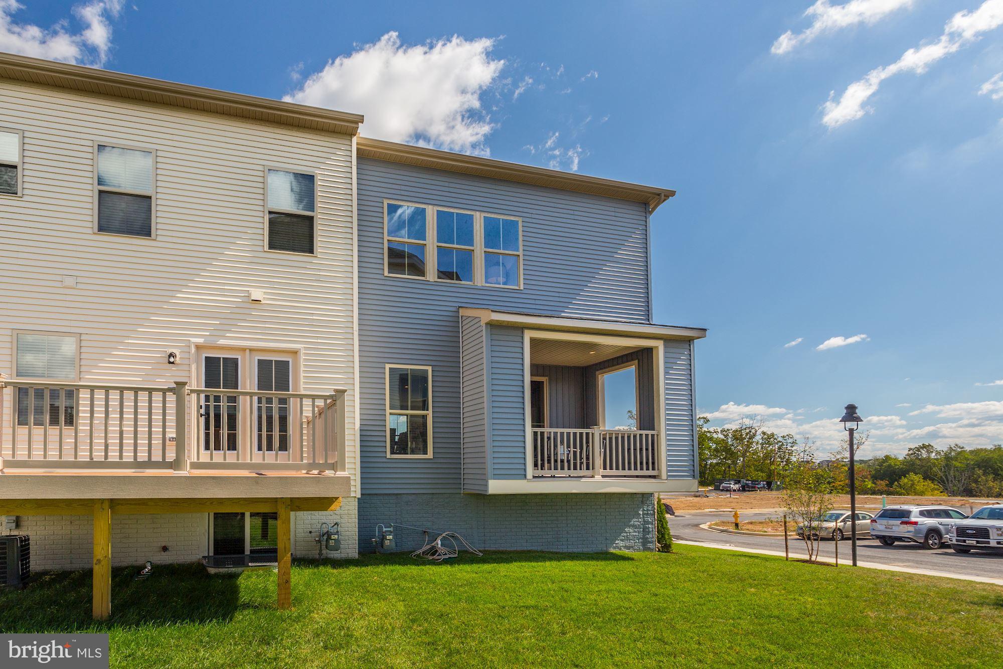 LAKE LINGANORE - Residential