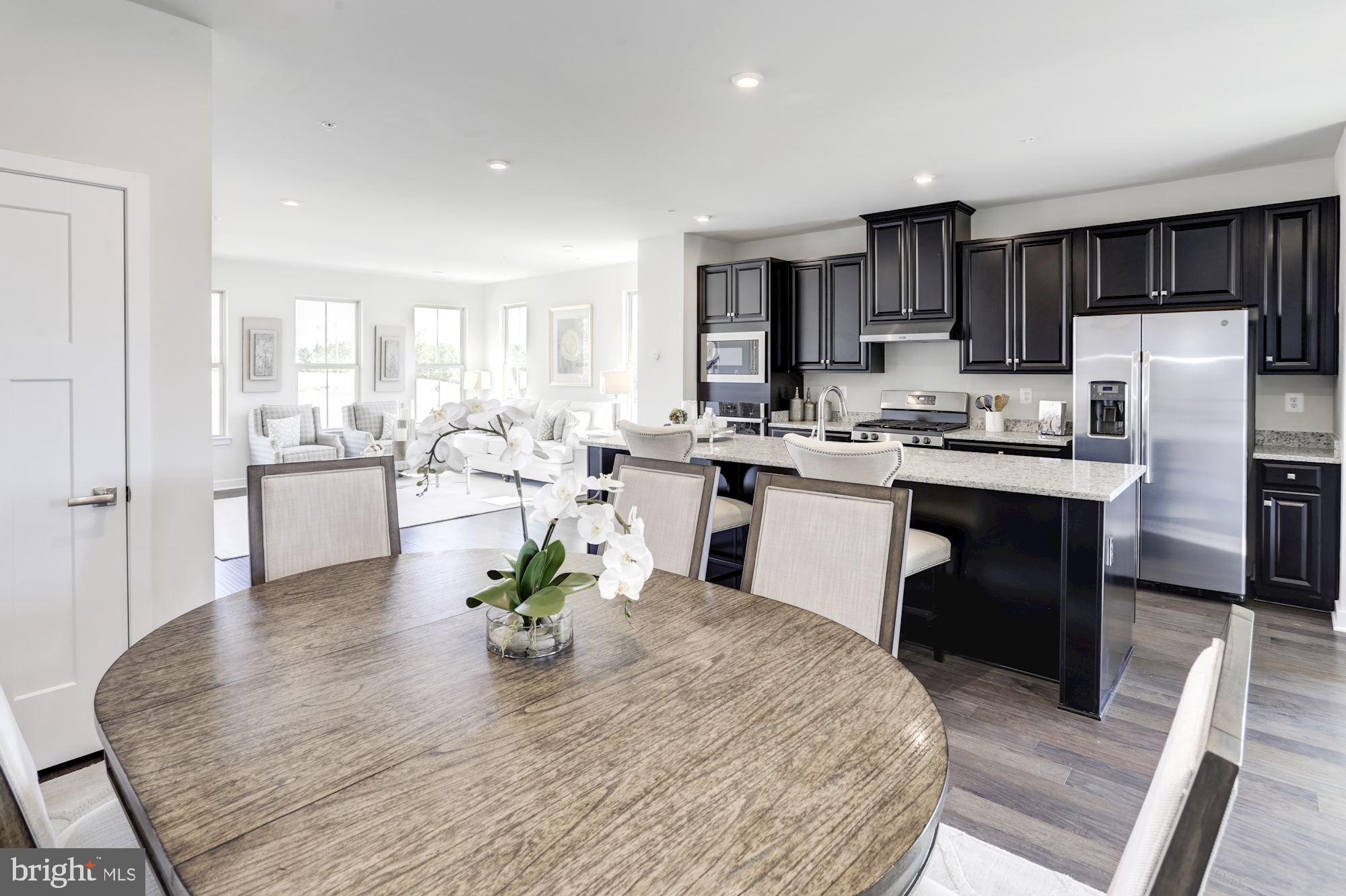 LAKE LINGANORE - Residential