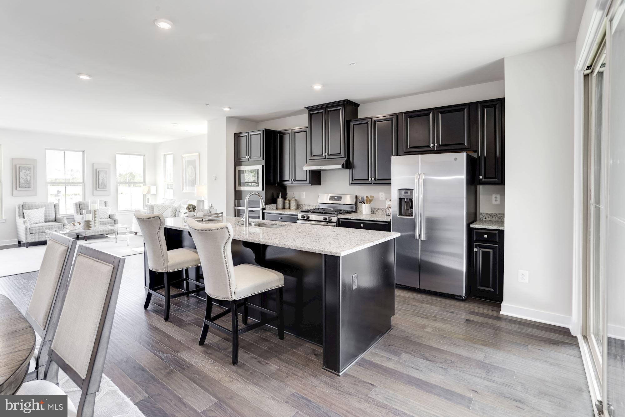 LAKE LINGANORE - Residential