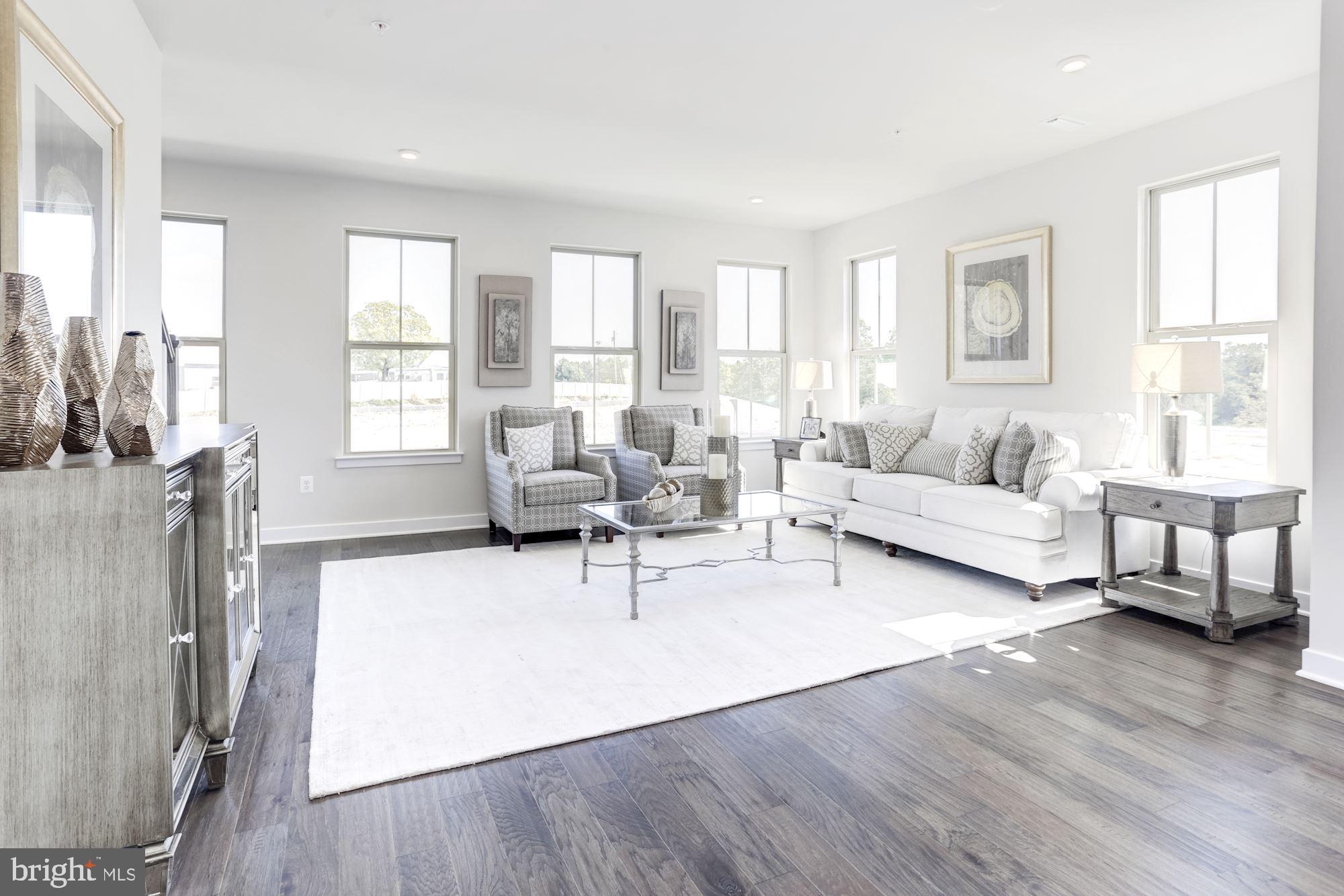 LAKE LINGANORE - Residential