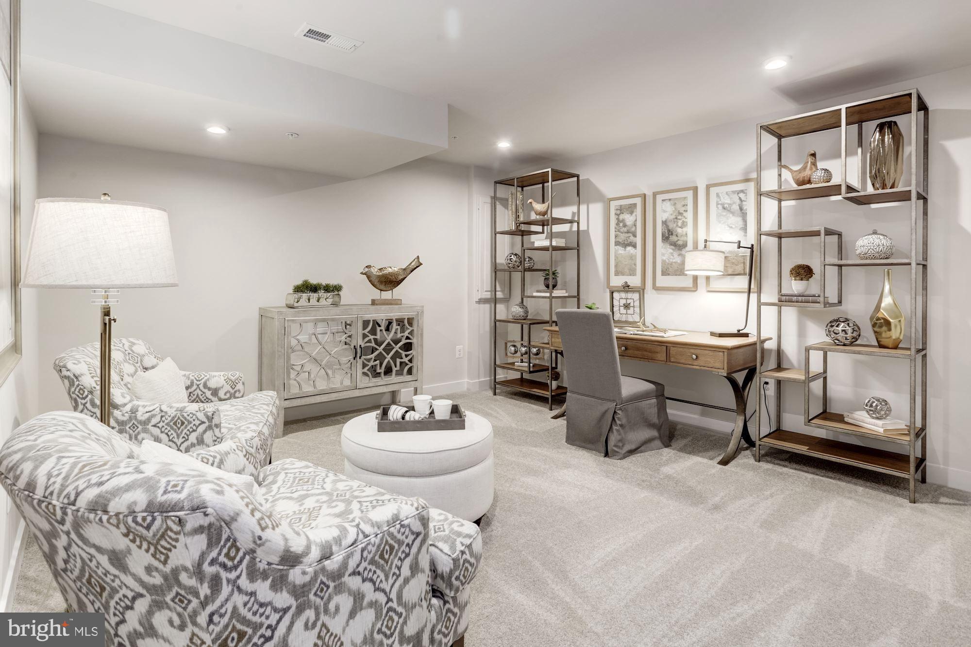 LAKE LINGANORE - Residential