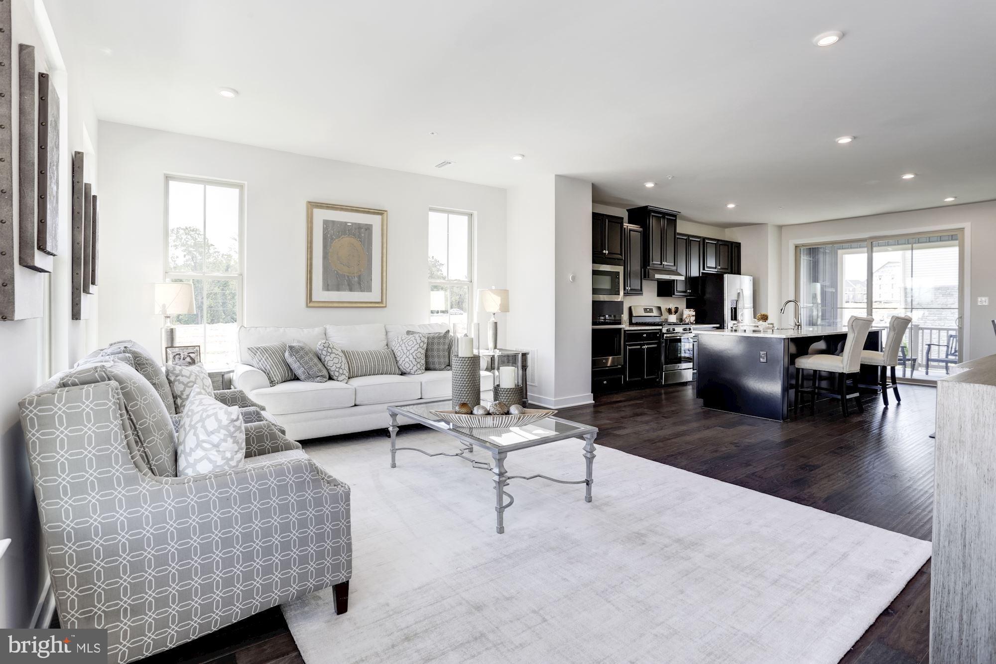 LAKE LINGANORE - Residential