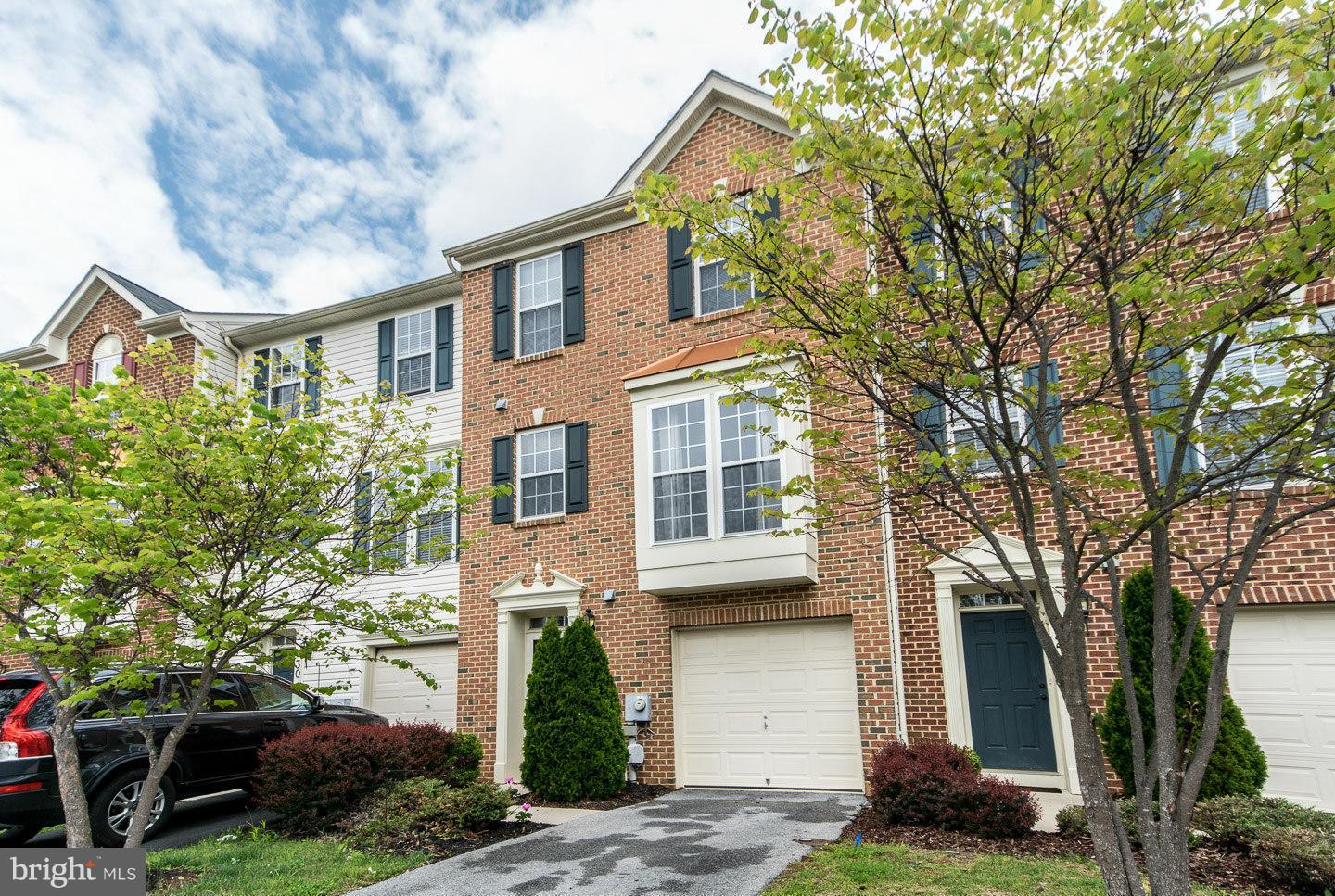 BROOKFIELD - Residential