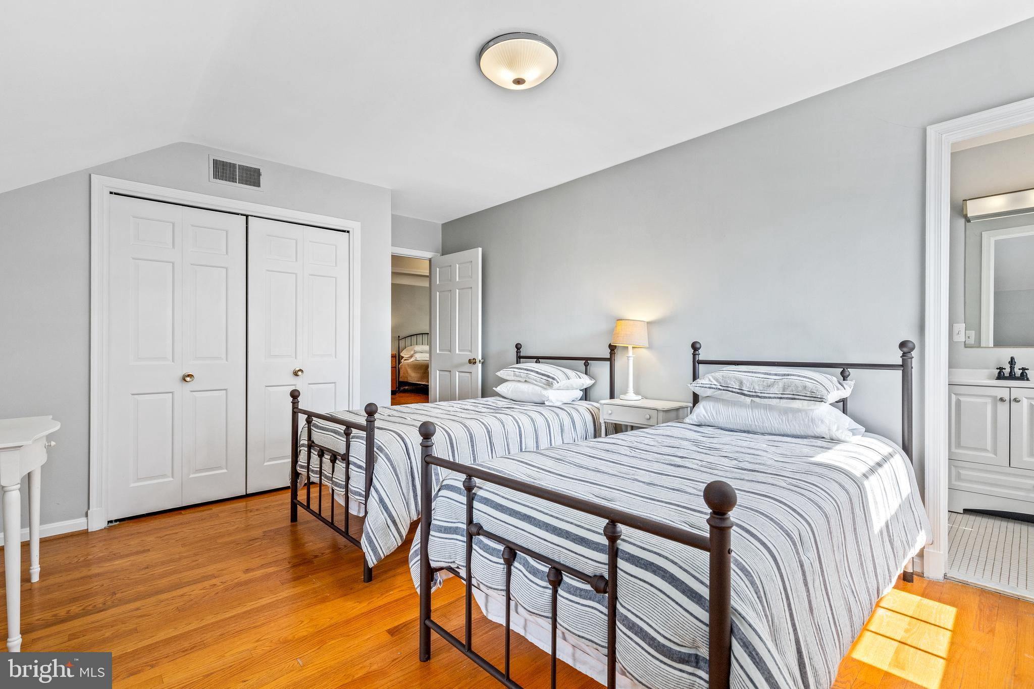 WESTMORELAND HILLS - Residential